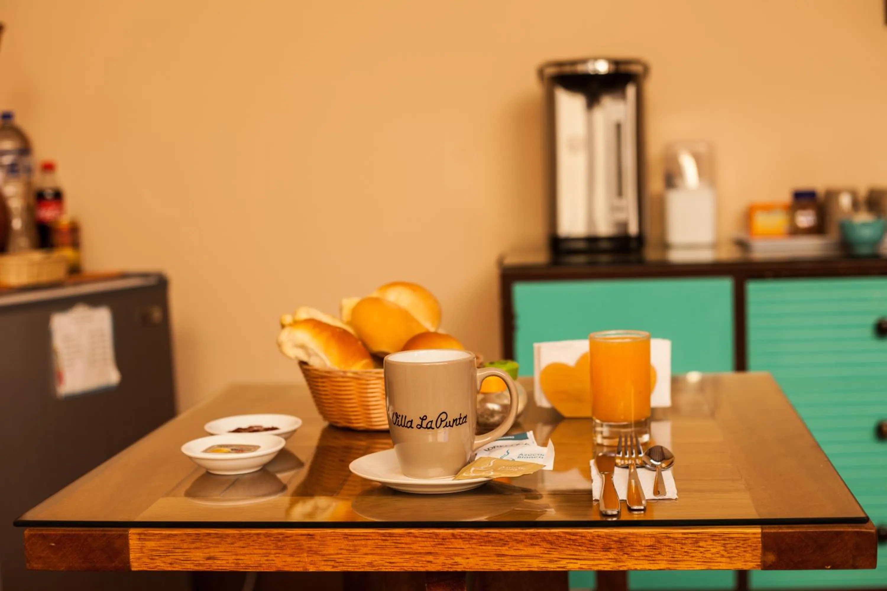 Restaurant/places to eat in Villa La Punta