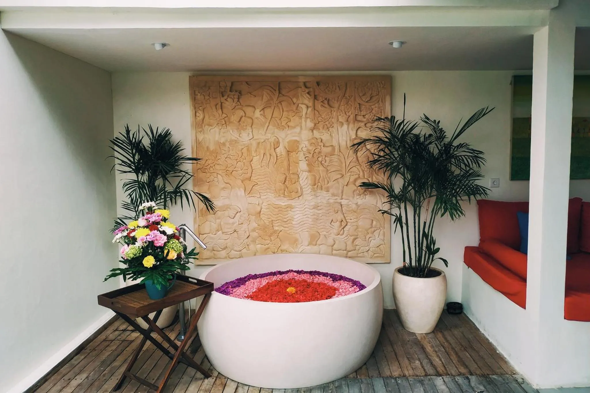 Bath in The Decks Bali