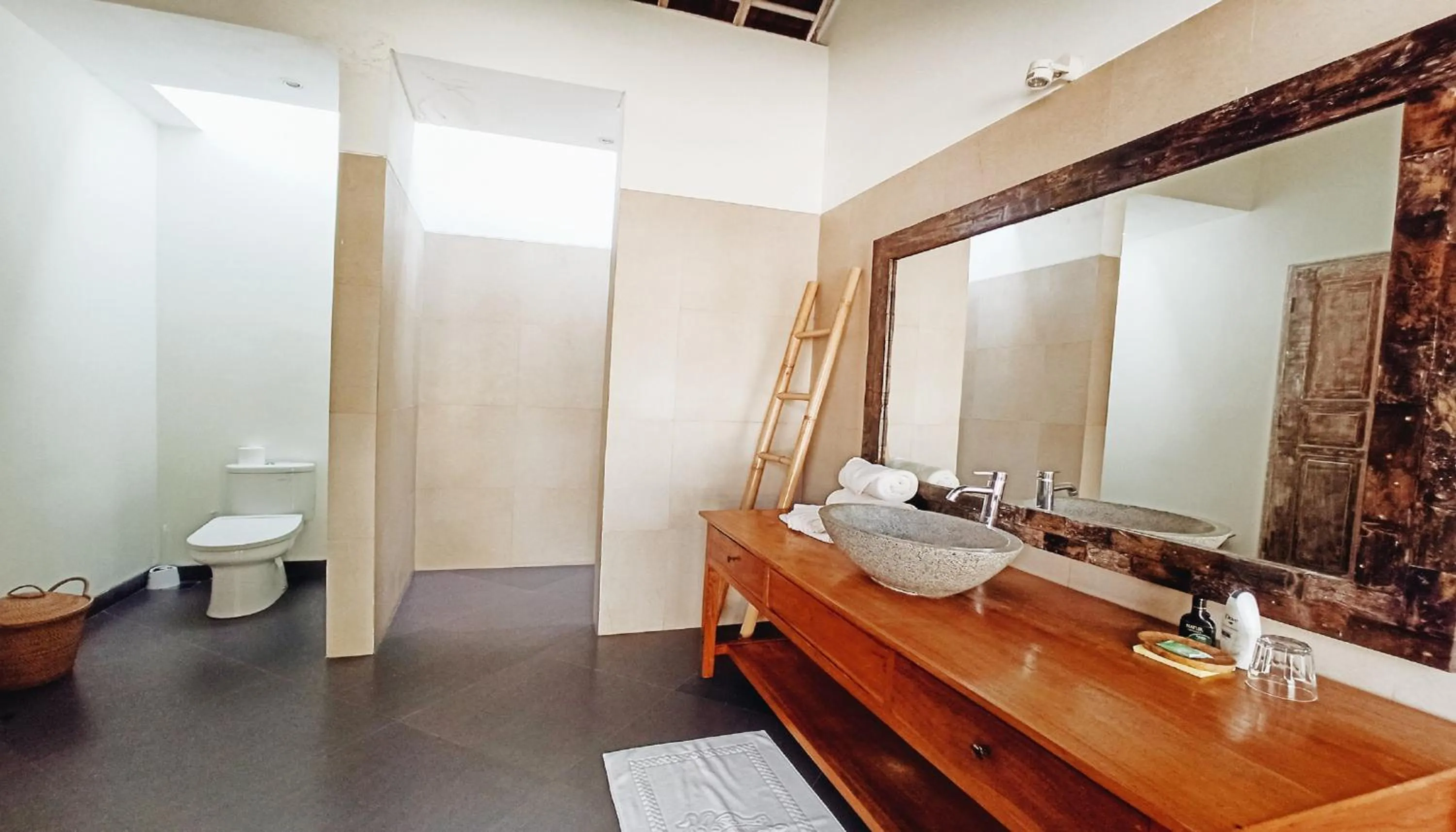 Bathroom in The Decks Bali