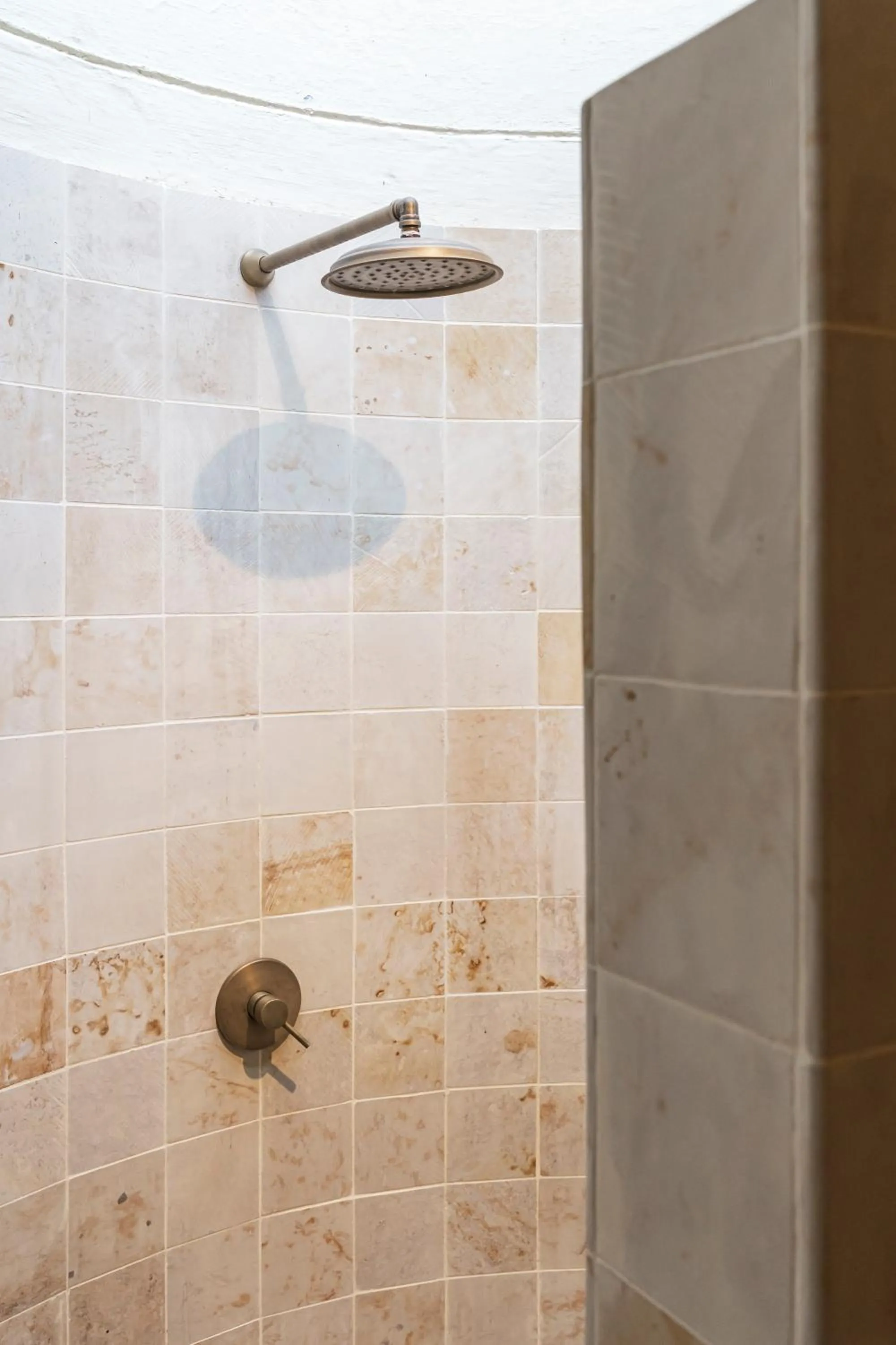 Shower in Arde La Selva