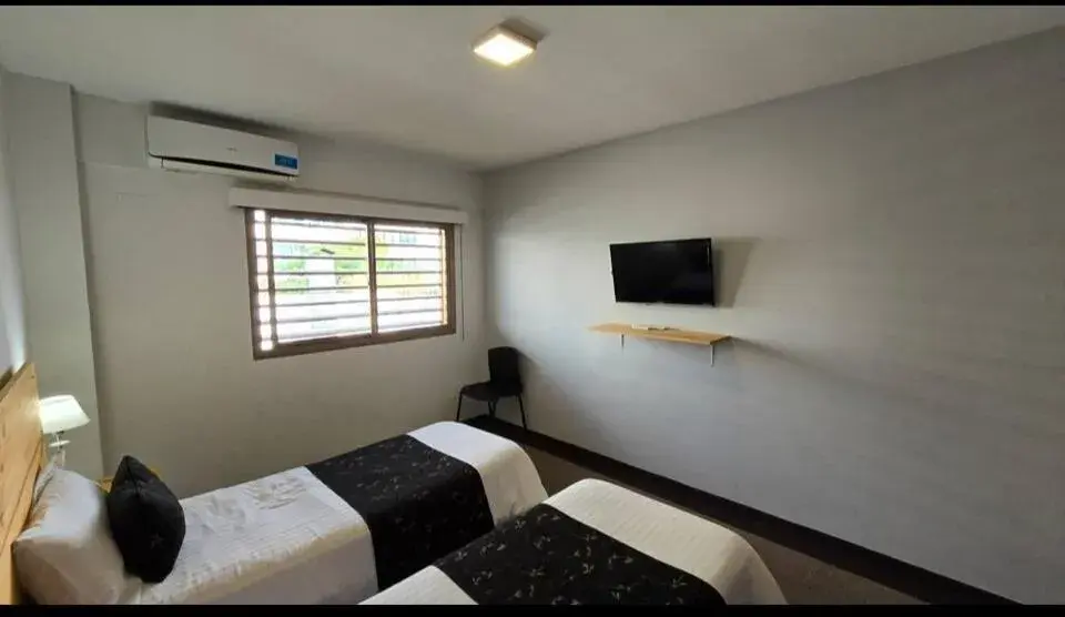 Twin Room - single occupancy in Santiago Hotel Twin Room - single occupancy in Santiago Hotel