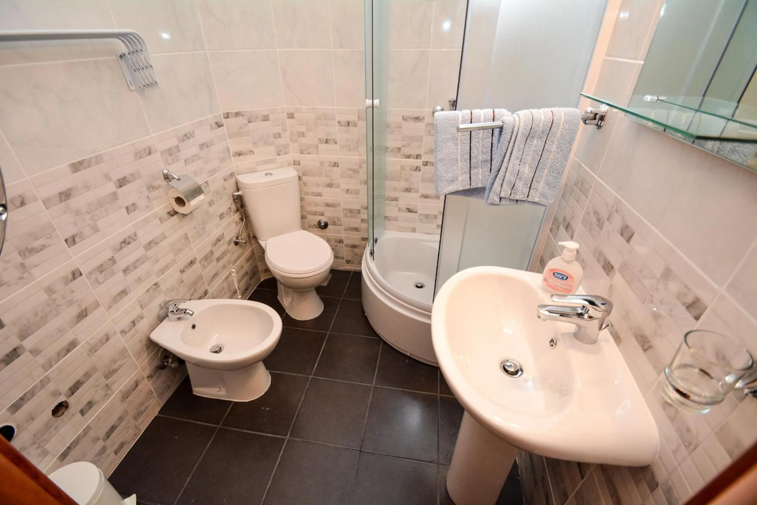 Shower in Marinero Apartments