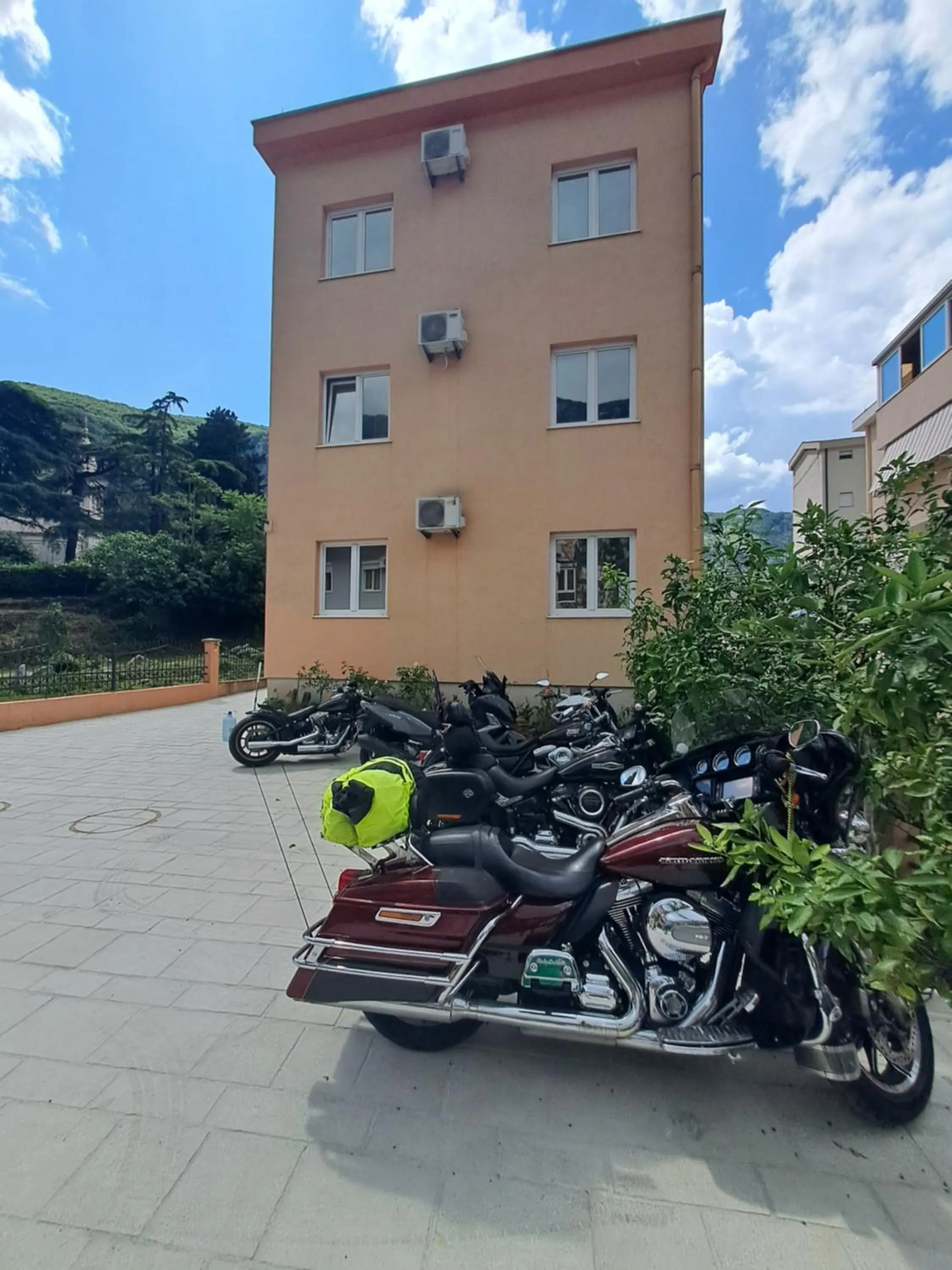 Parking in Marinero Apartments