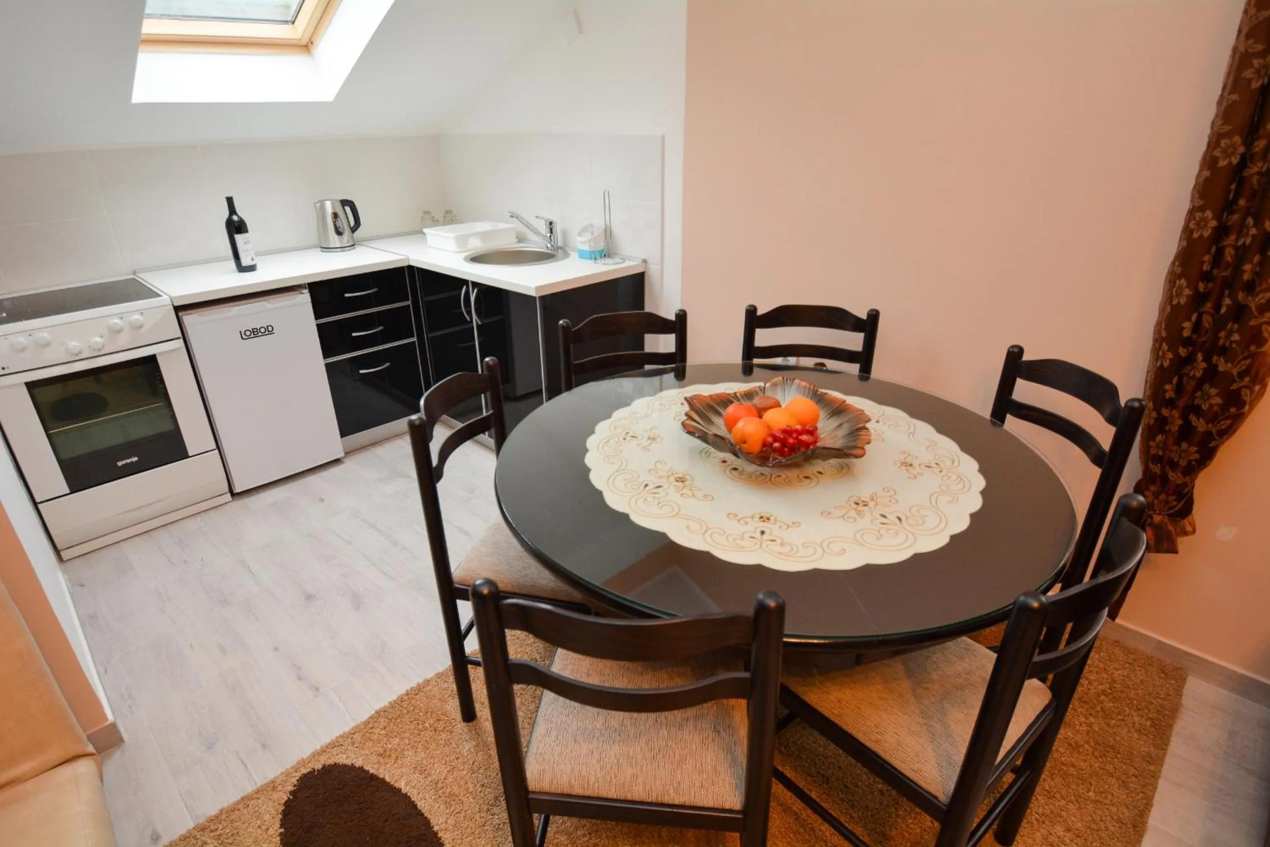 Kitchen or kitchenette in Marinero Apartments