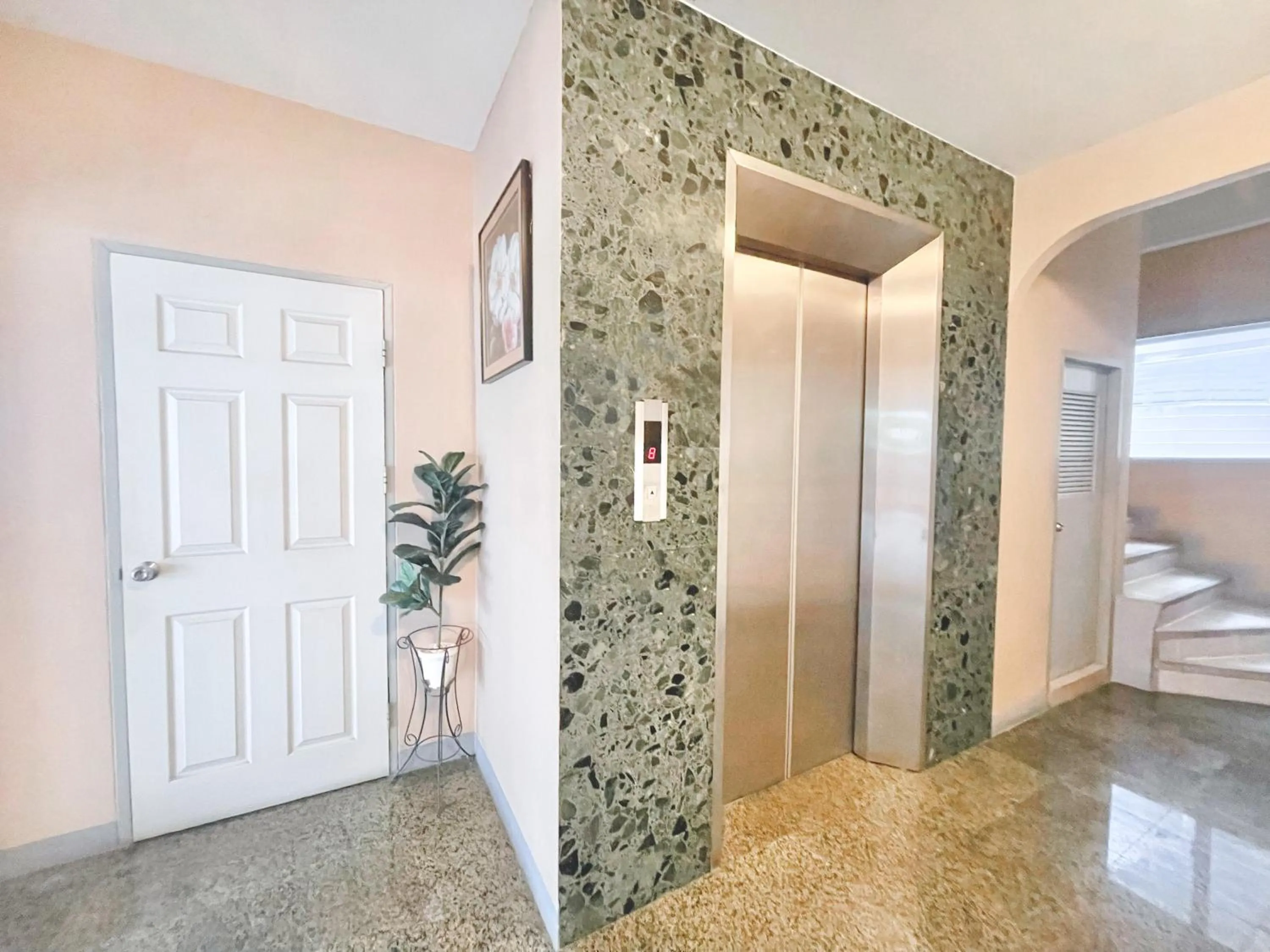 Communal lounge/ TV room in Grand Residence