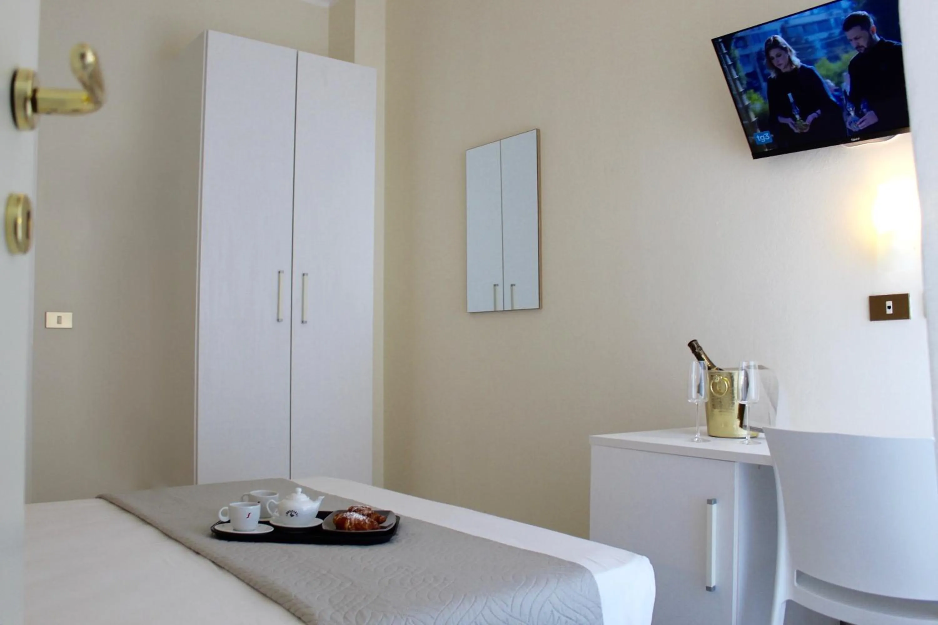 Bedroom in King Hotel