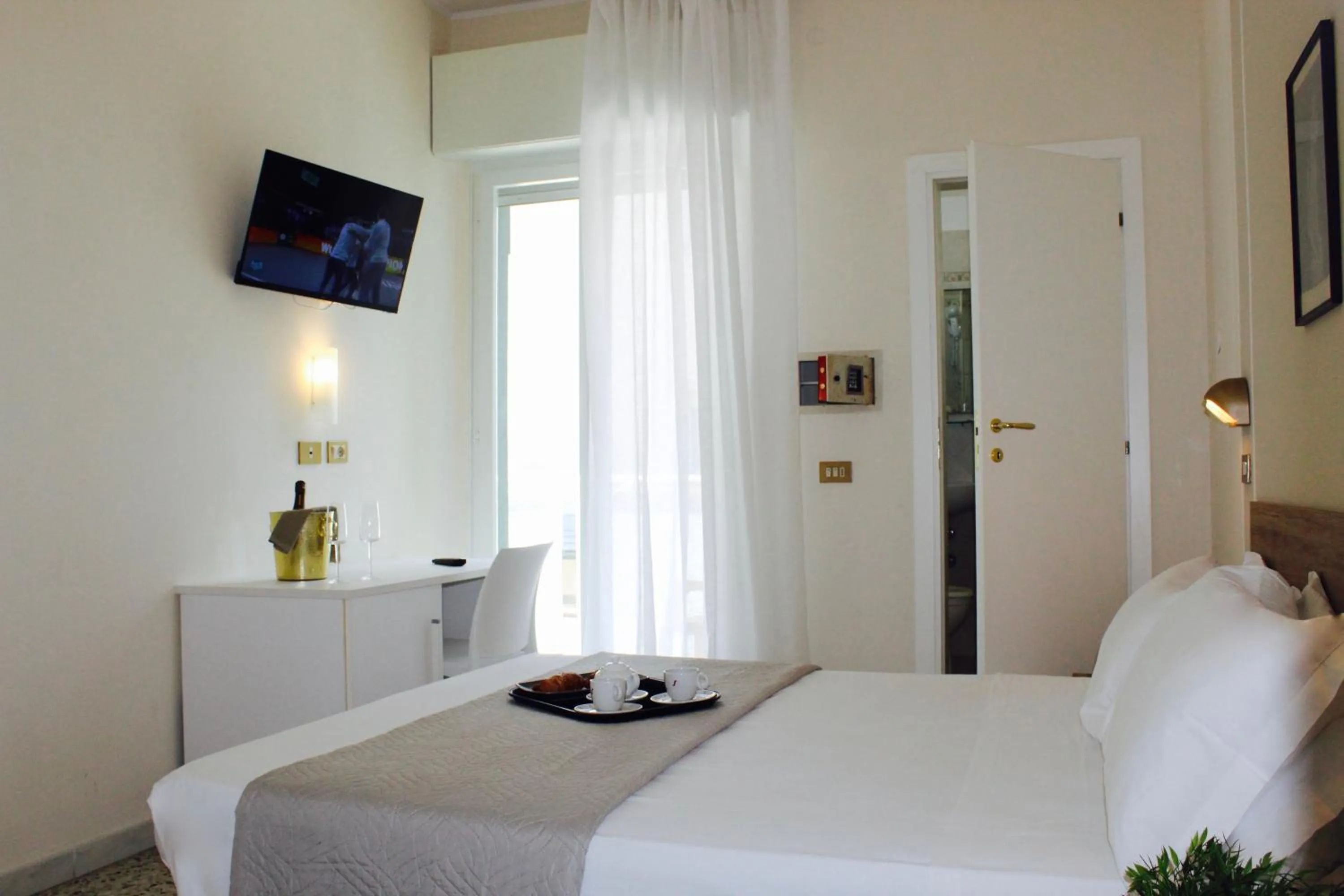 Bedroom in King Hotel