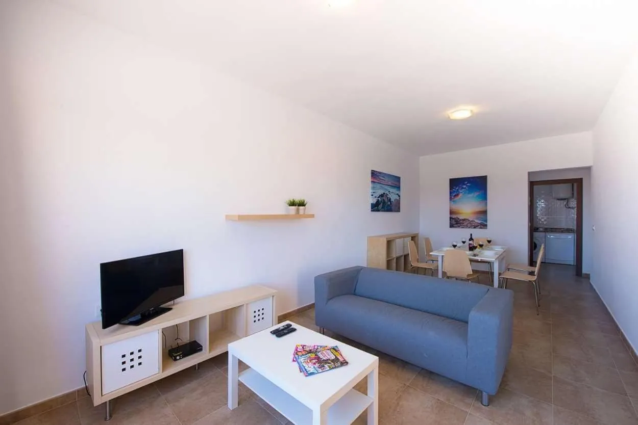 Communal lounge/ TV room in Villa Ambar - PlusHolidays