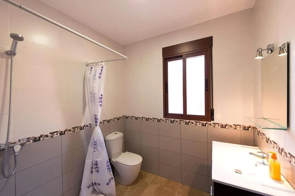 Bathroom in Villa Ambar - PlusHolidays