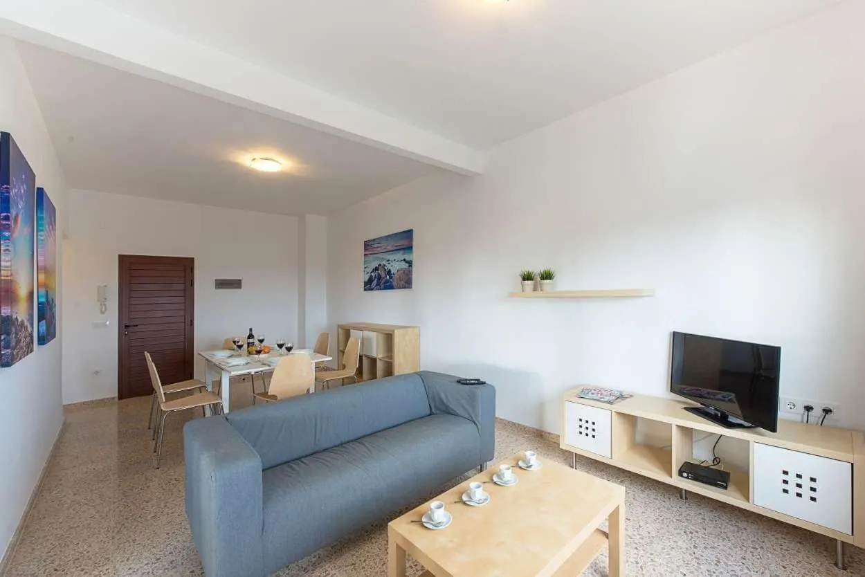 Communal lounge/ TV room in Villa Ambar - PlusHolidays