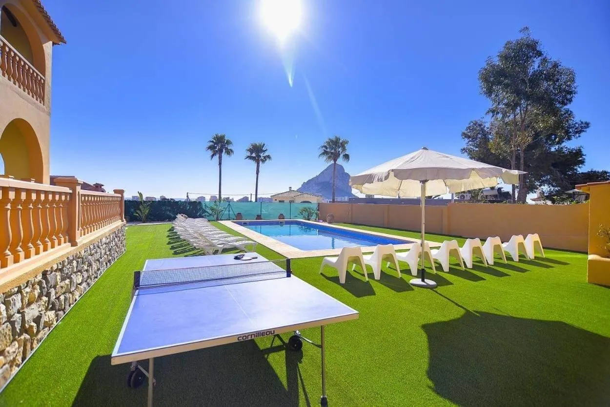 Swimming pool in Villa Ambar - PlusHolidays