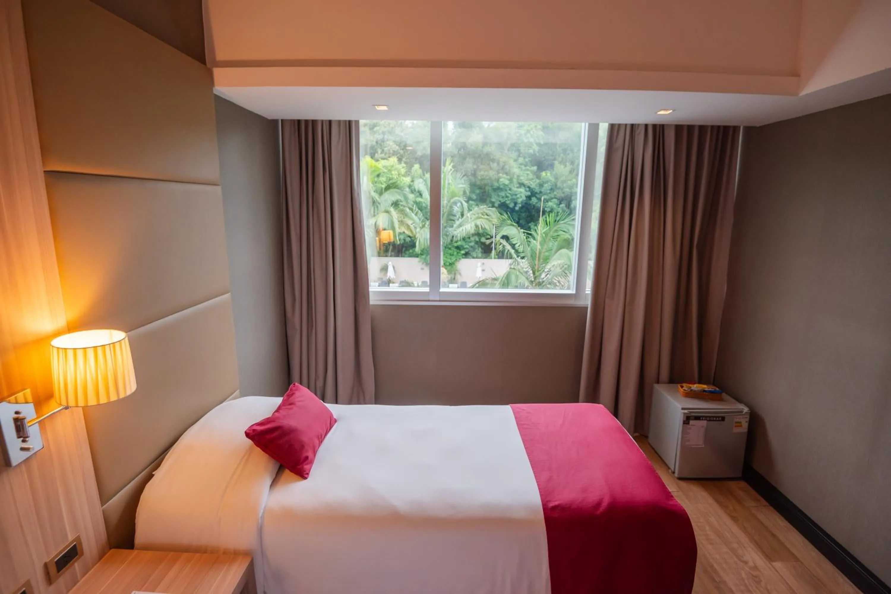 Bed in Savoy Hotel Encarnación