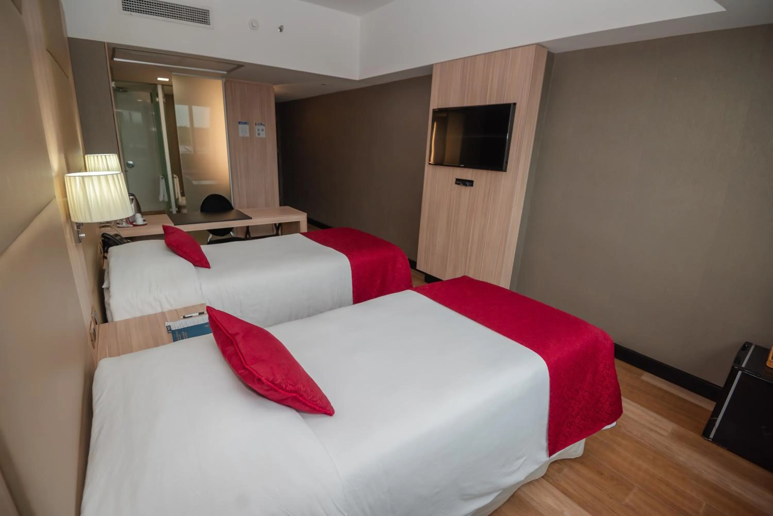 Bed in Savoy Hotel Encarnación