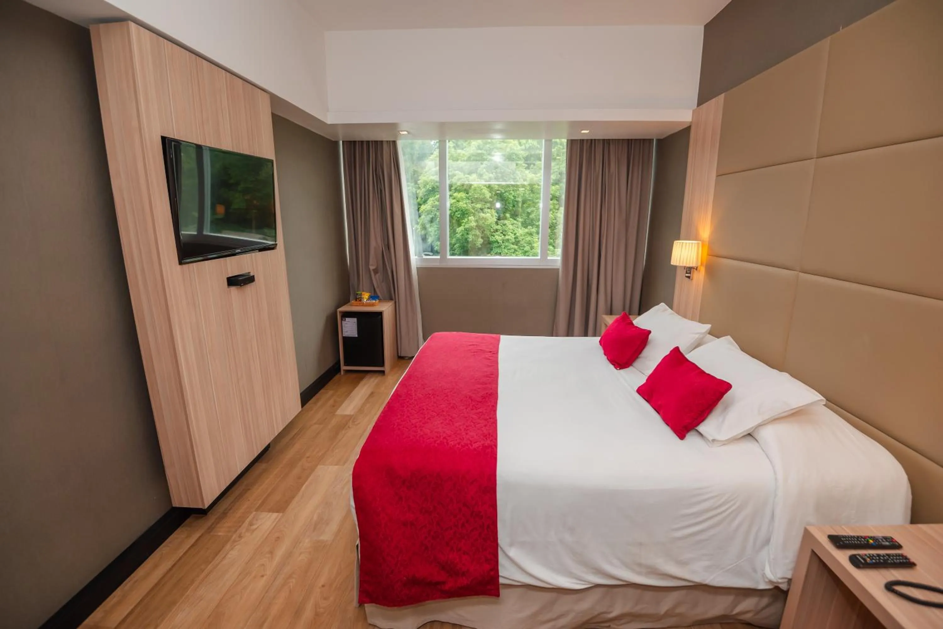 Bed in Savoy Hotel Encarnación