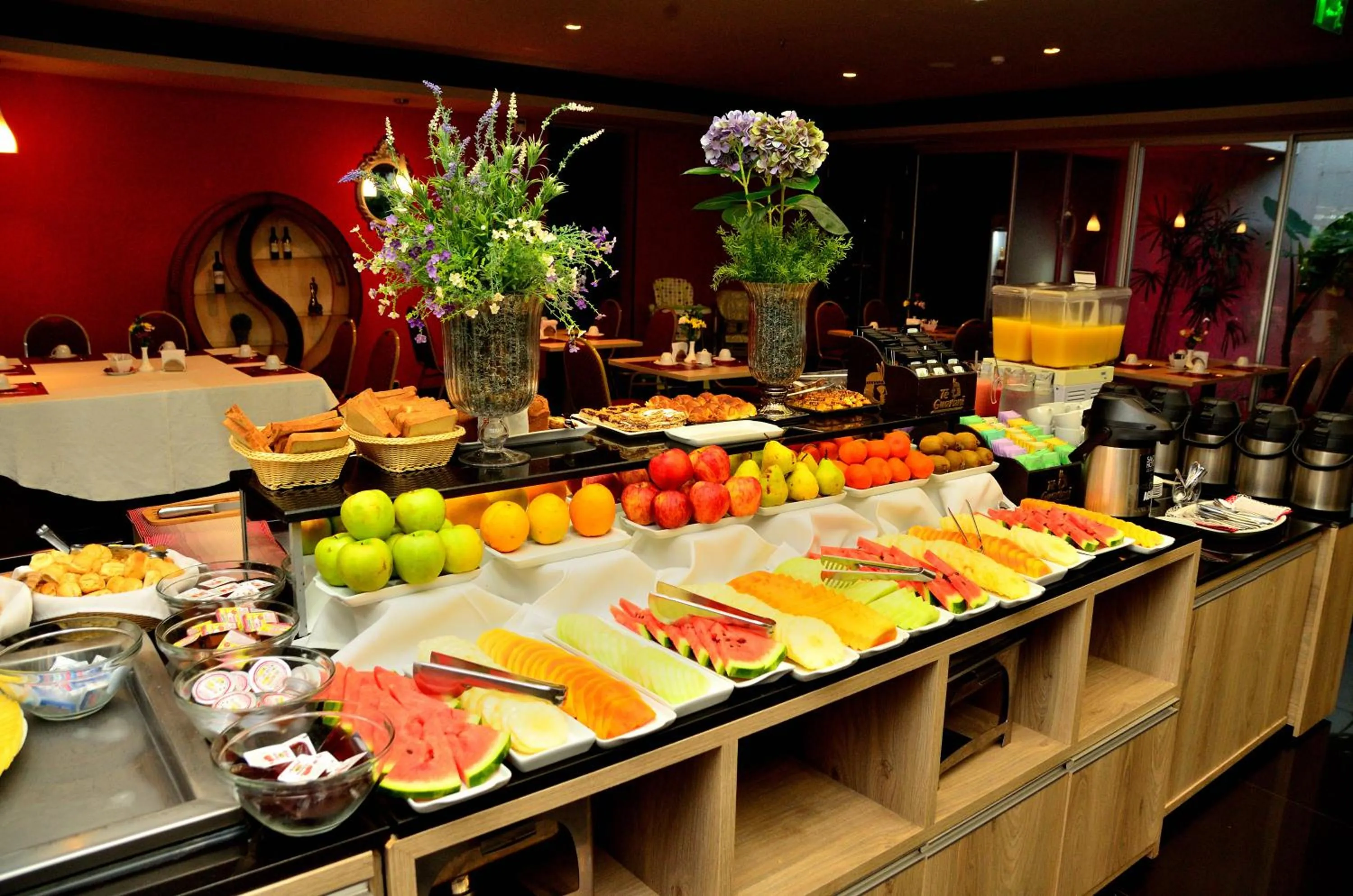 Breakfast in Savoy Hotel Encarnación