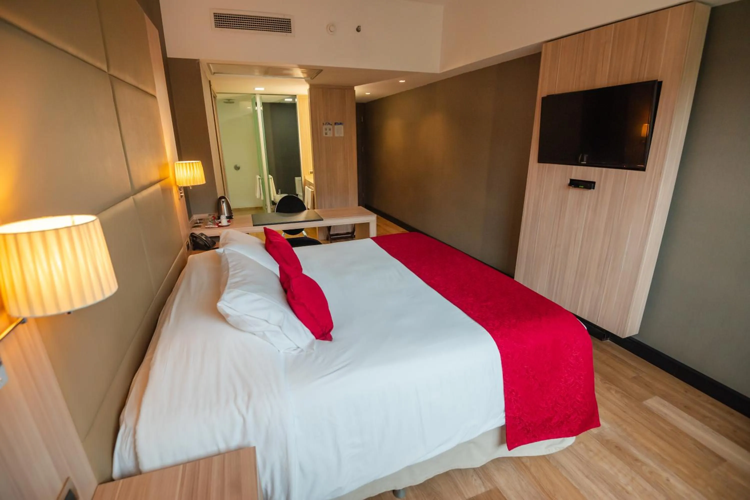 Bed in Savoy Hotel Encarnación