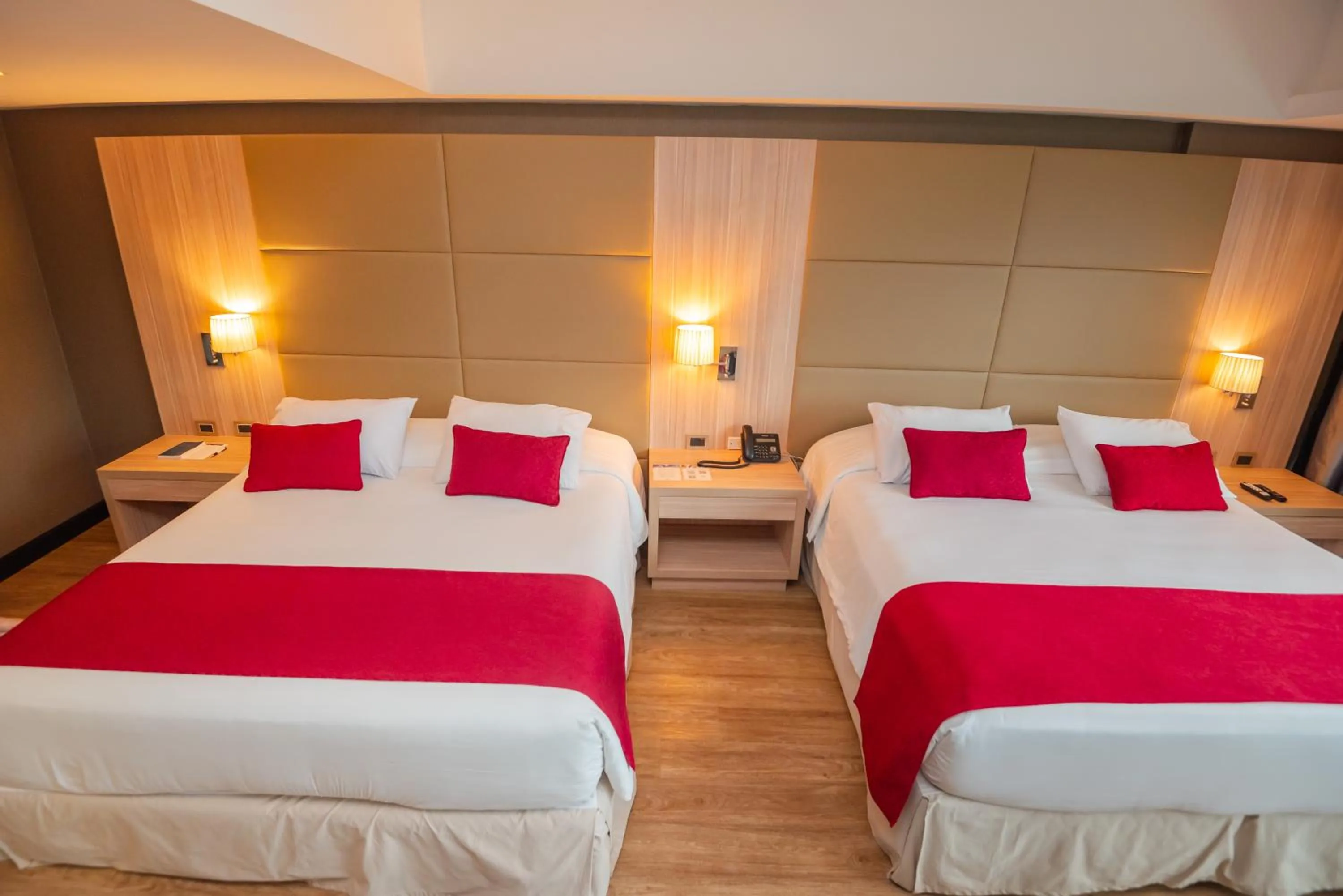 Bed in Savoy Hotel Encarnación