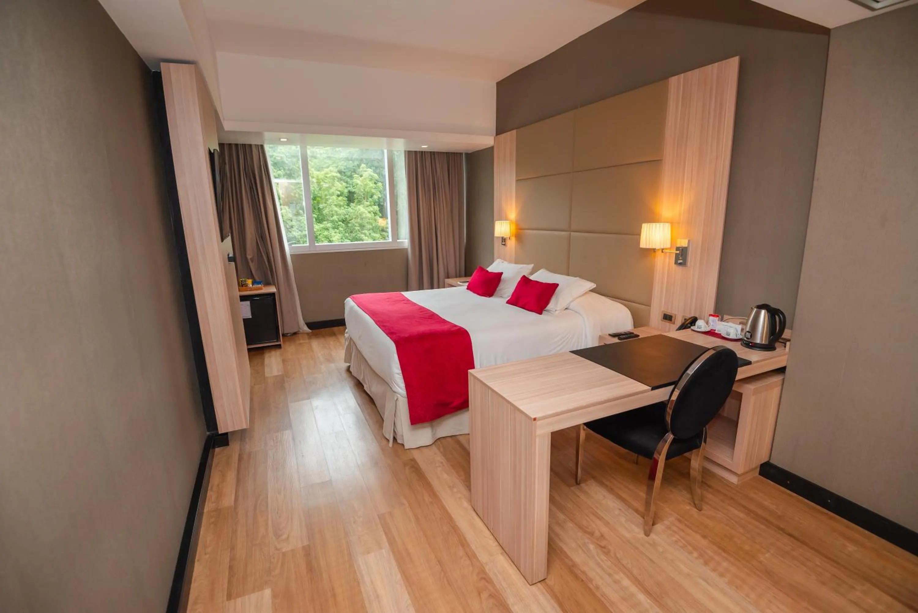 Bed in Savoy Hotel Encarnación