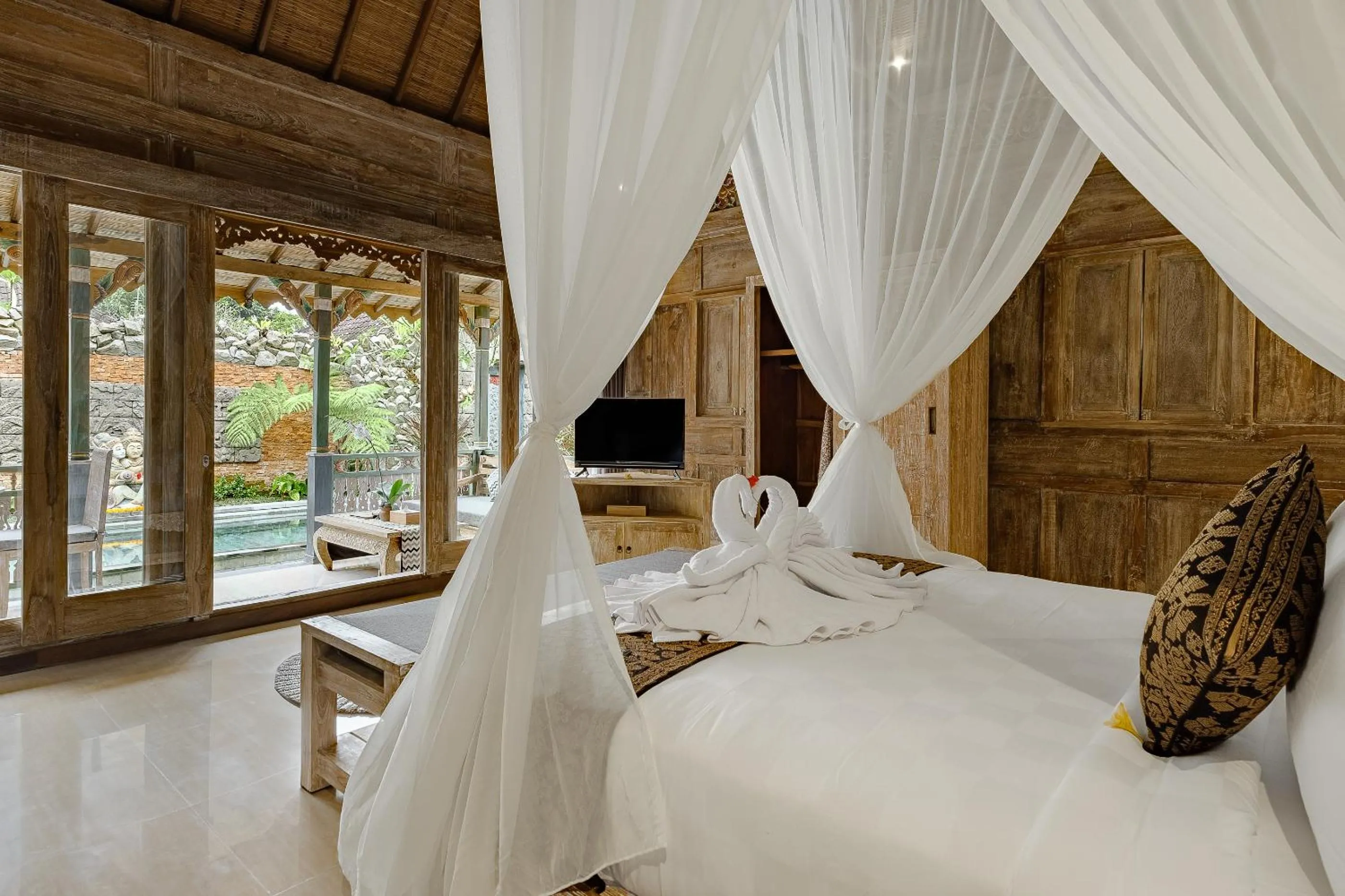 Bed in Astala Ubud Villa