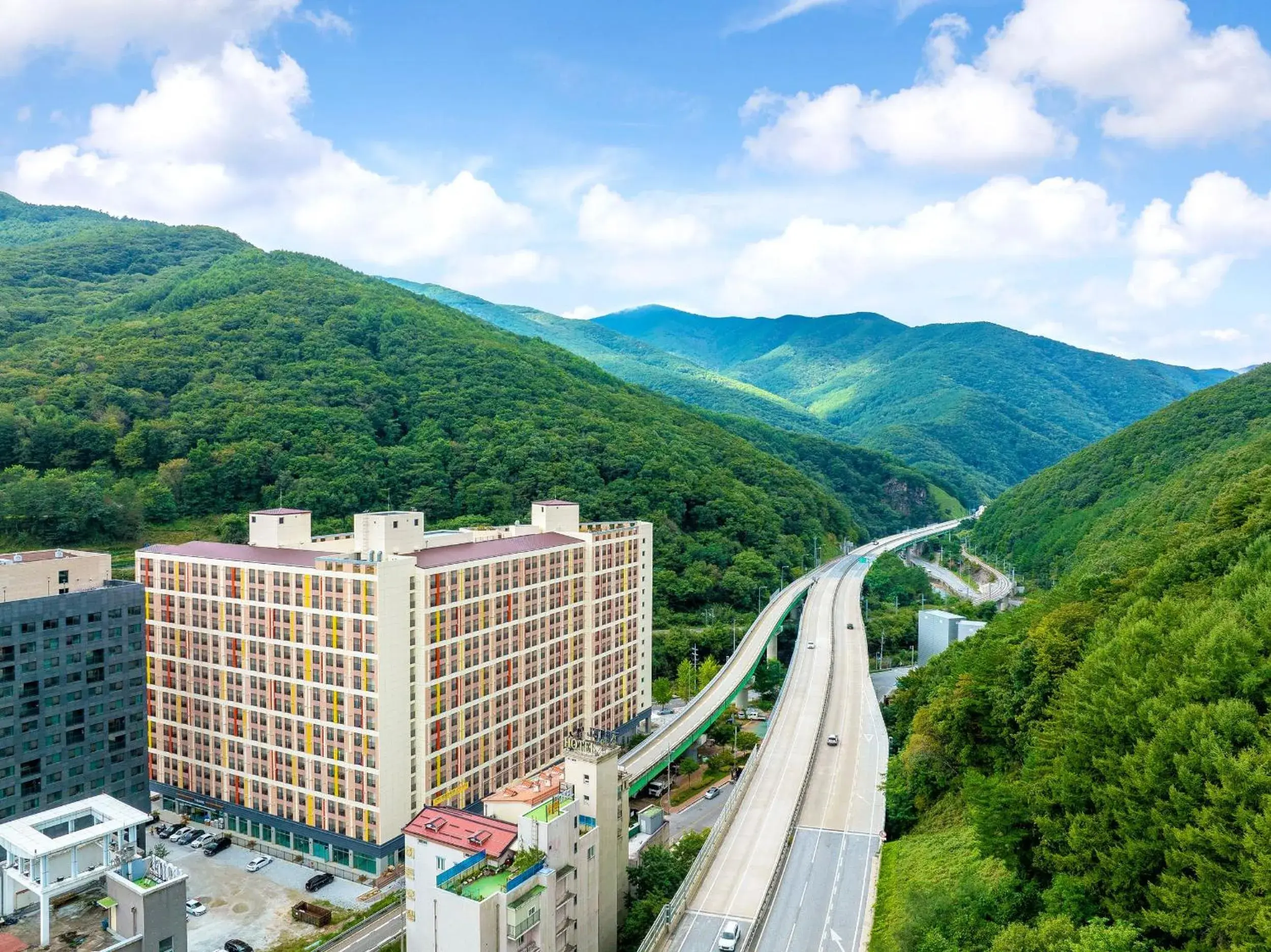 Facade/entrance in Ariari Hotel Facade/entrance in Ariari Hotel