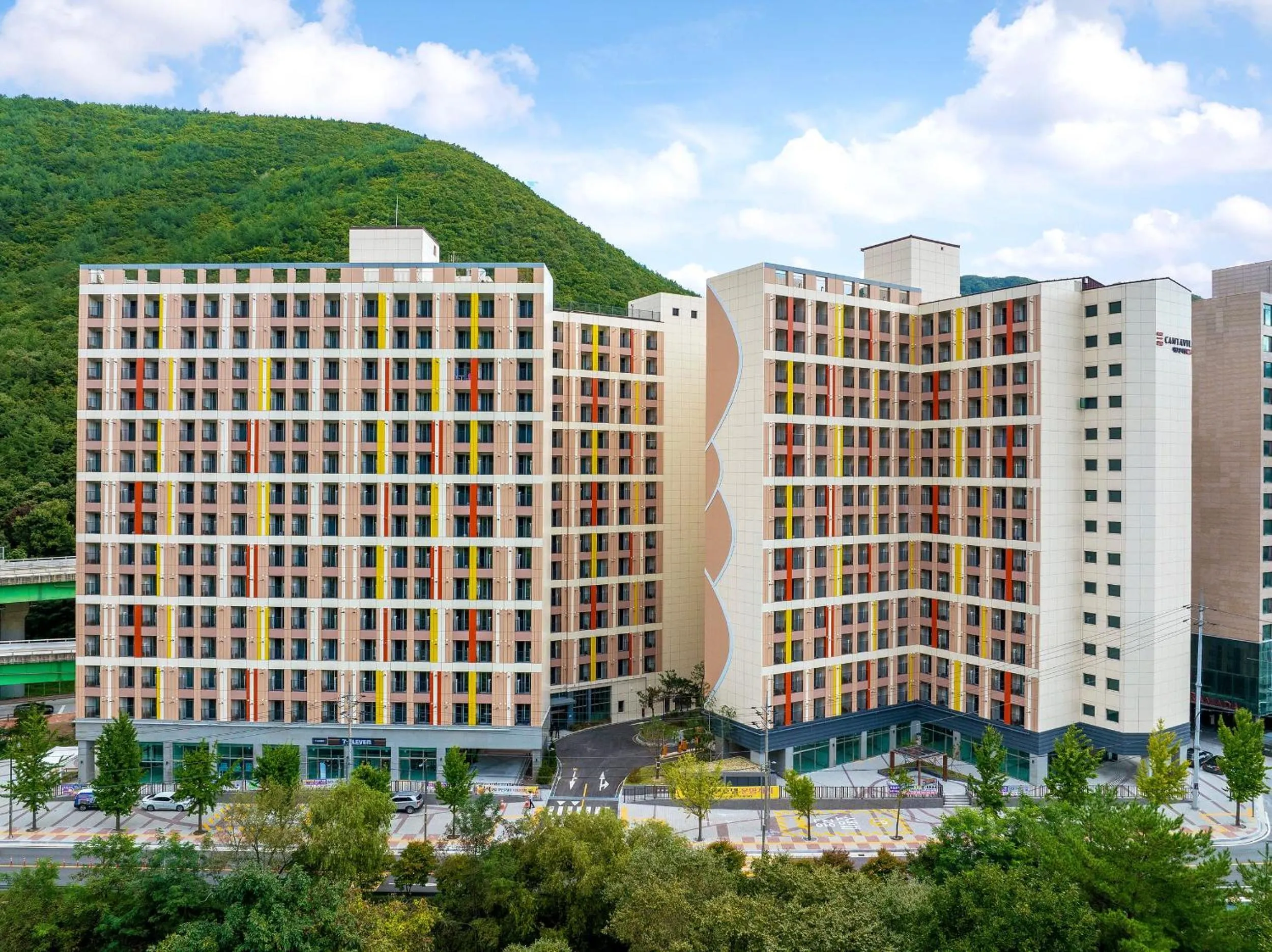 Property building in Ariari Hotel