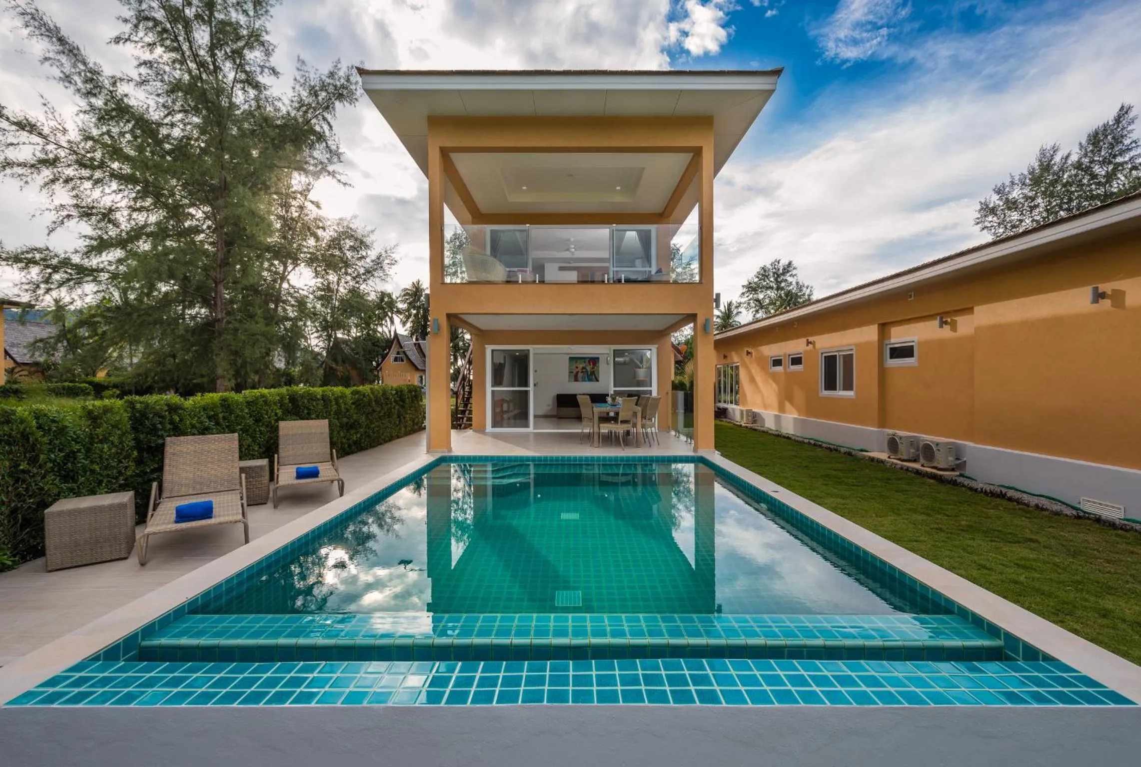 Garden in Sunset Emily Villas & Rooms