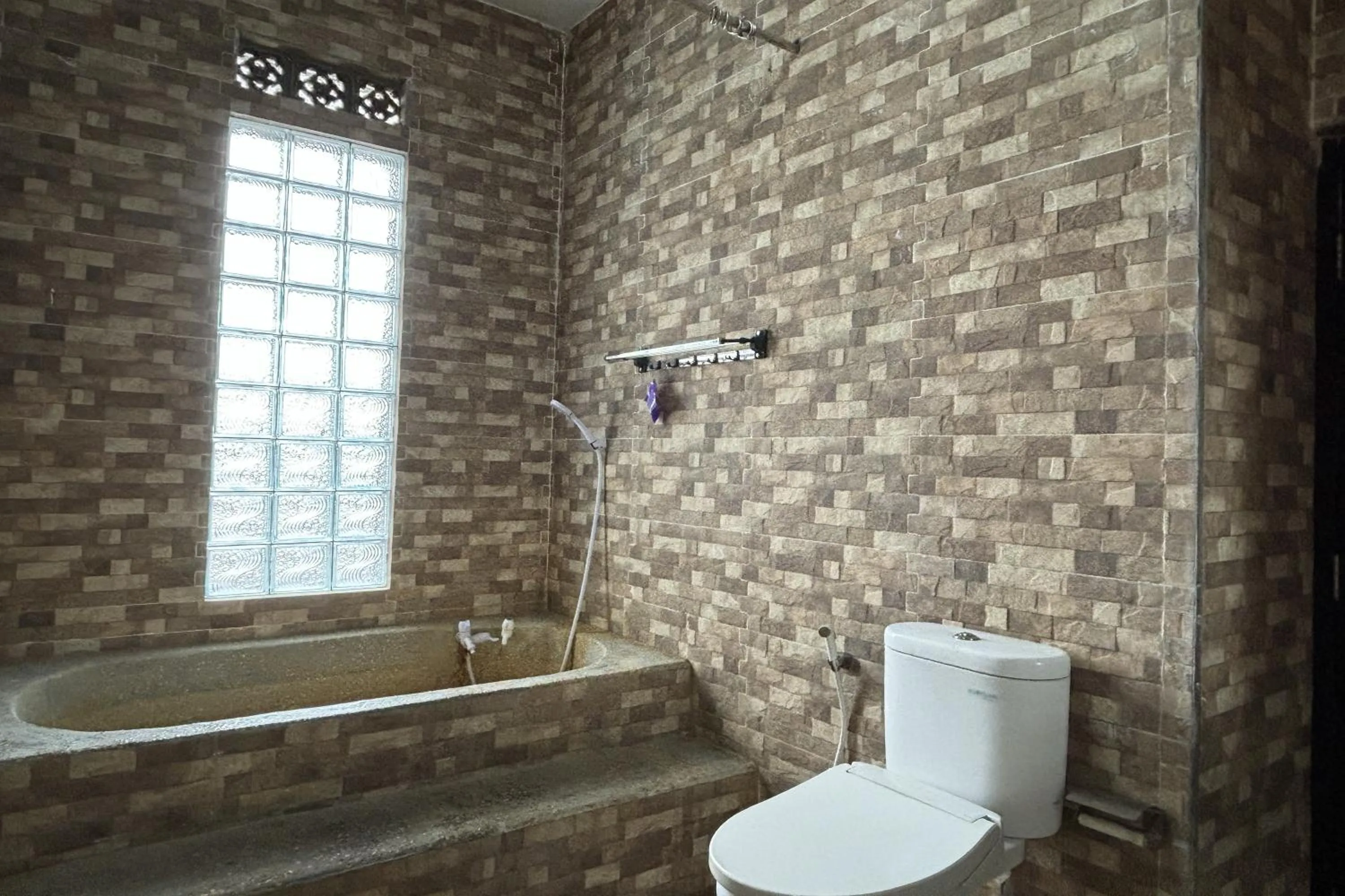 Shower in Puncak Darajat Highland