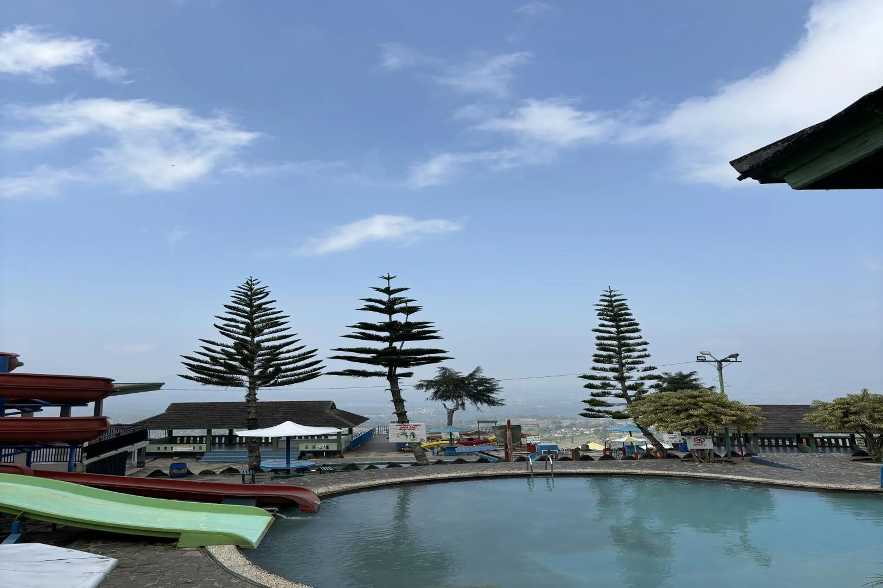 Swimming pool in Puncak Darajat Highland