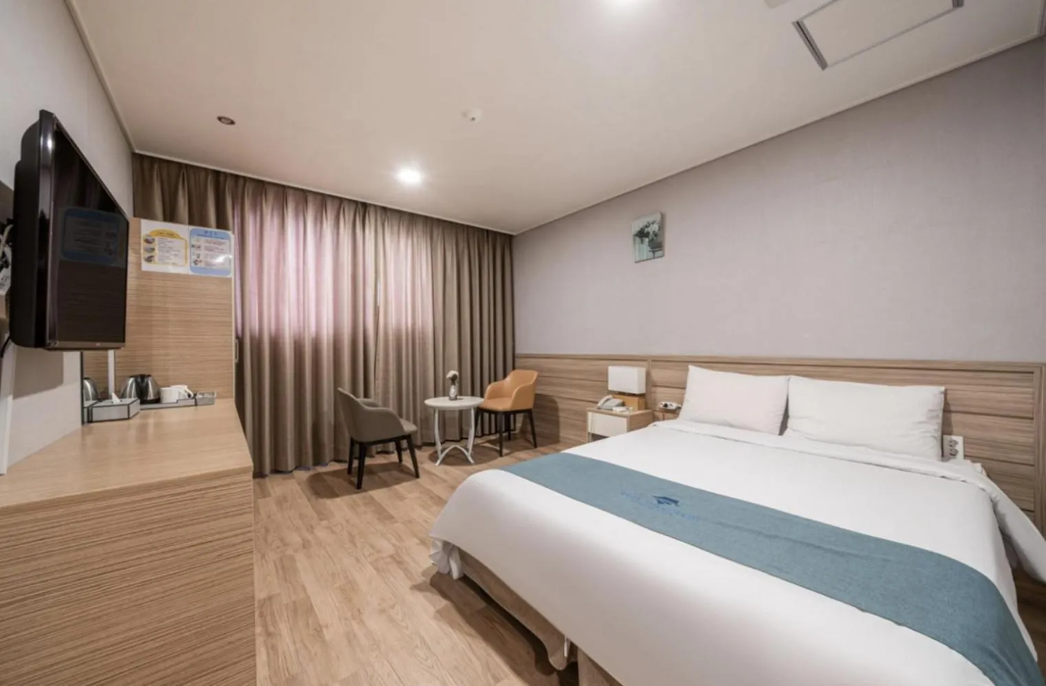 Bed in Blue Mountain Hotel