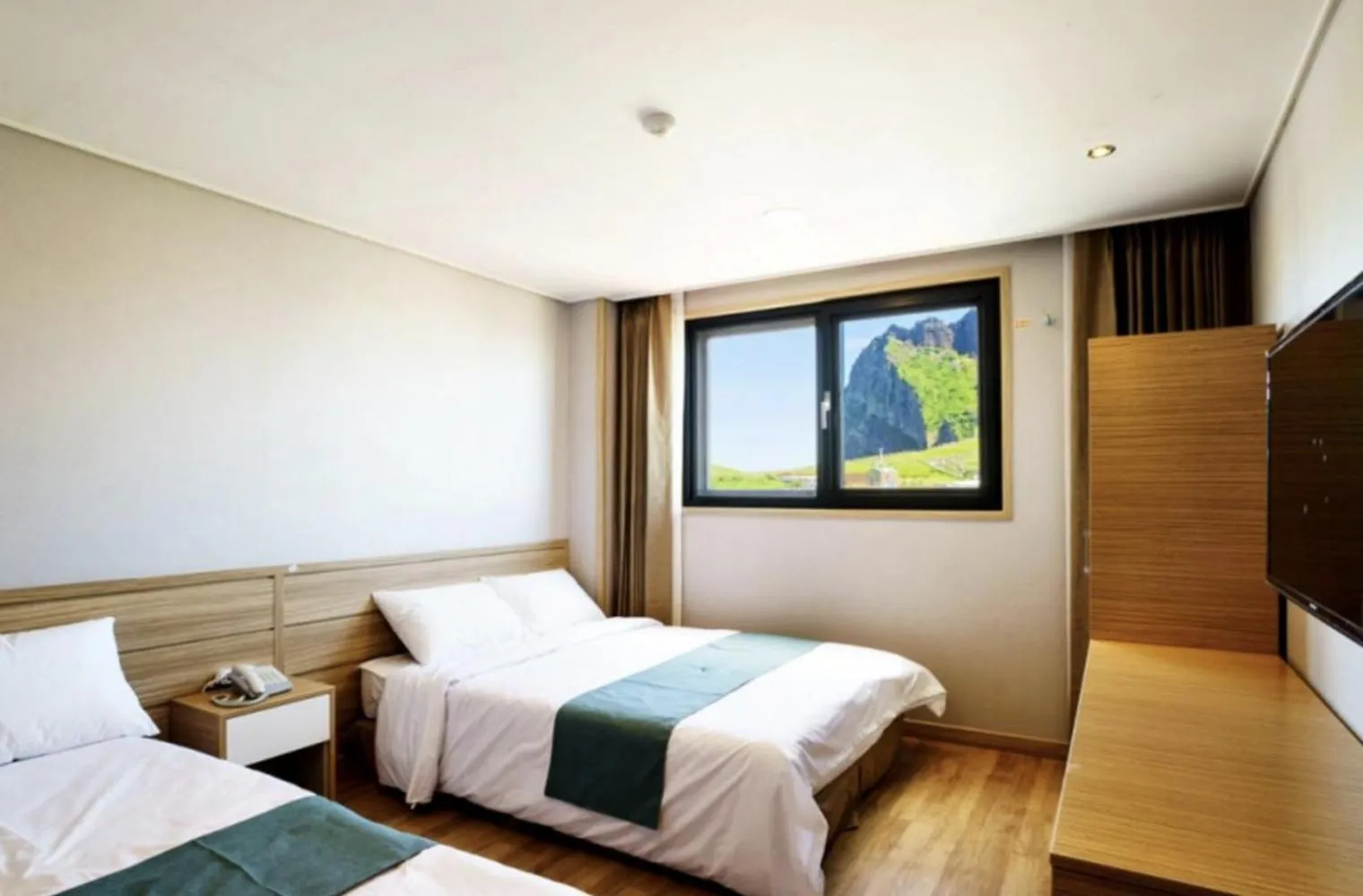 Bed in Blue Mountain Hotel