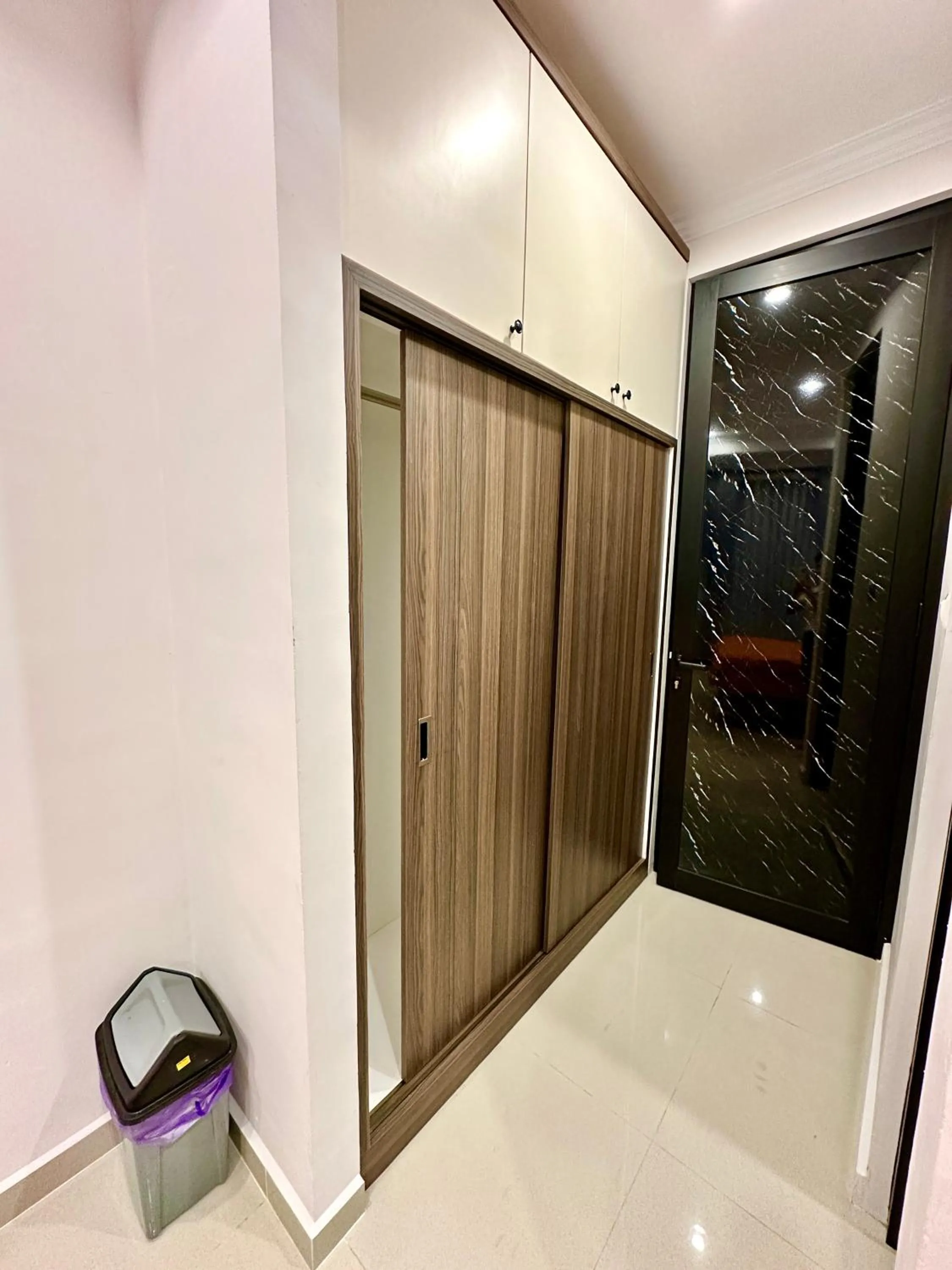 wardrobe in Mangkoe Ndoro Kostel