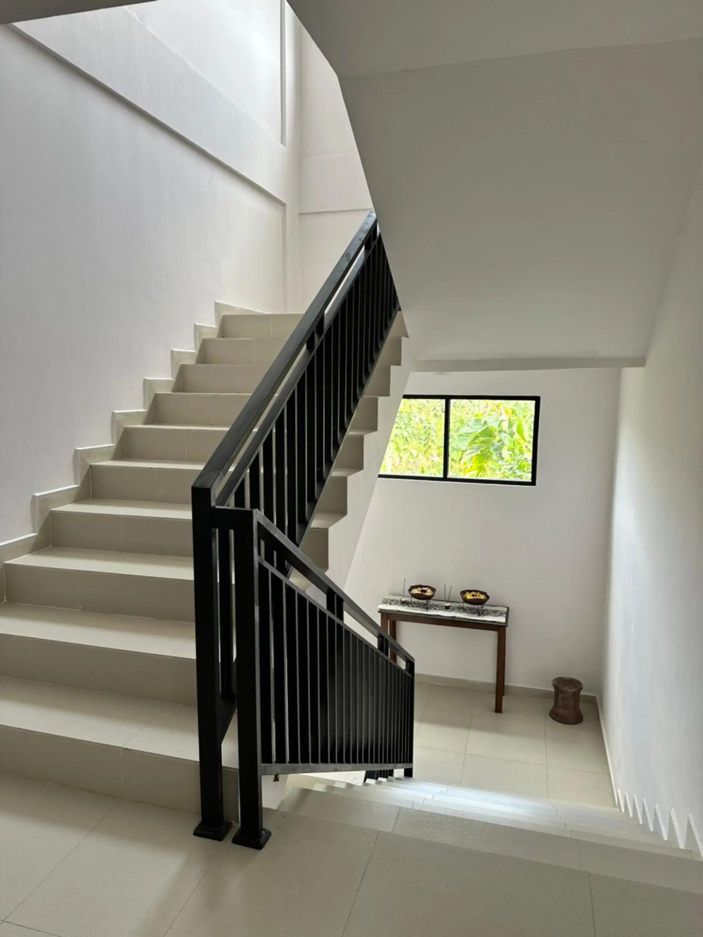 Facade/entrance in Mangkoe Ndoro Kostel Facade/entrance in Mangkoe Ndoro Kostel