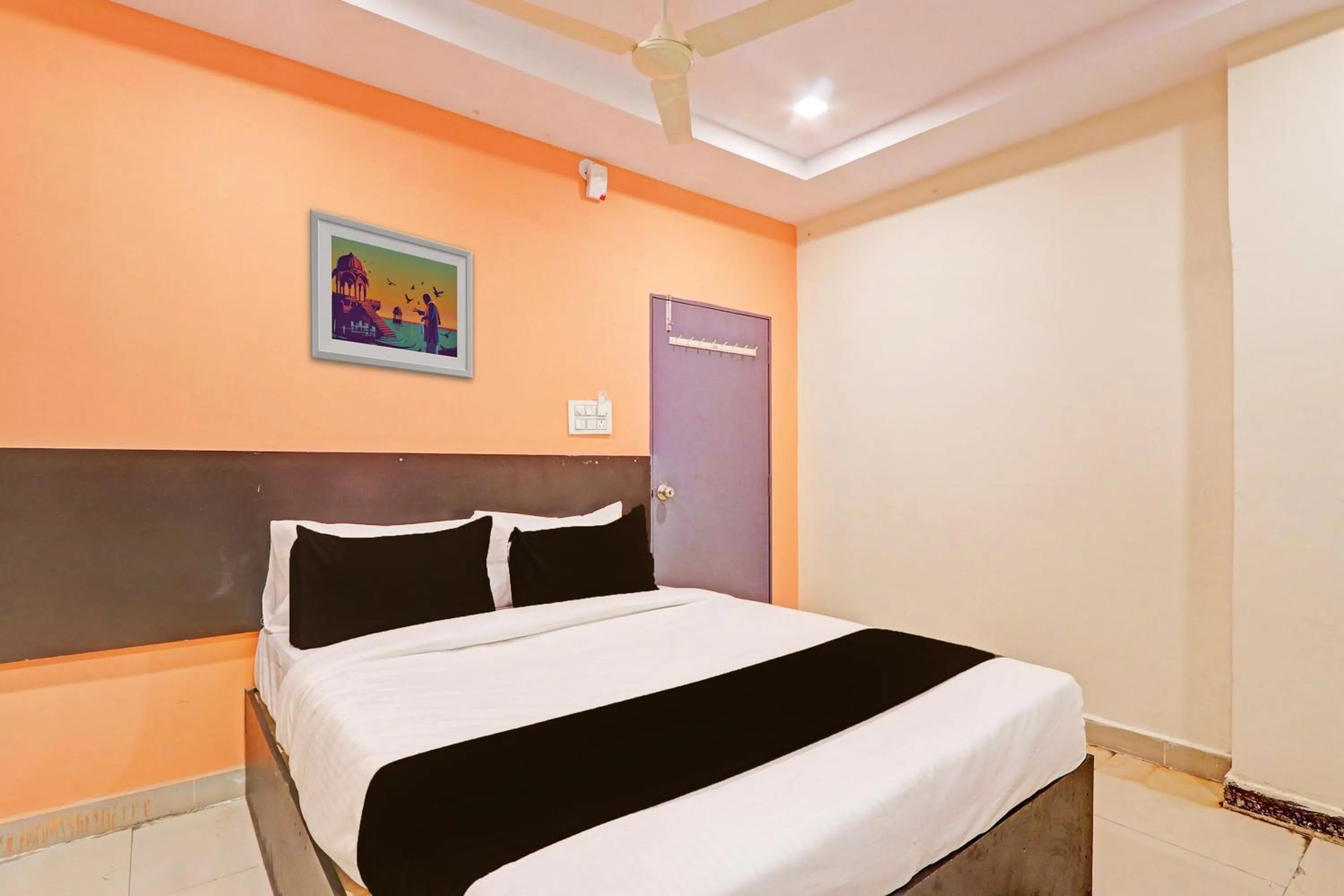 Bedroom, Bed in Super Hotel O M&N Grand