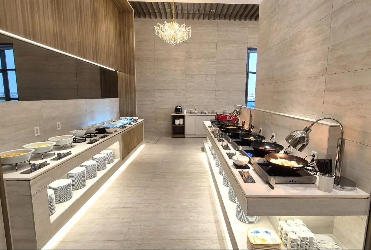 Restaurant/places to eat in WAVEM HOTEL East Restaurant/places to eat in WAVEM HOTEL East