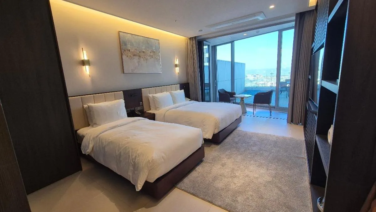 Bedroom, Bed in WAVEM HOTEL East