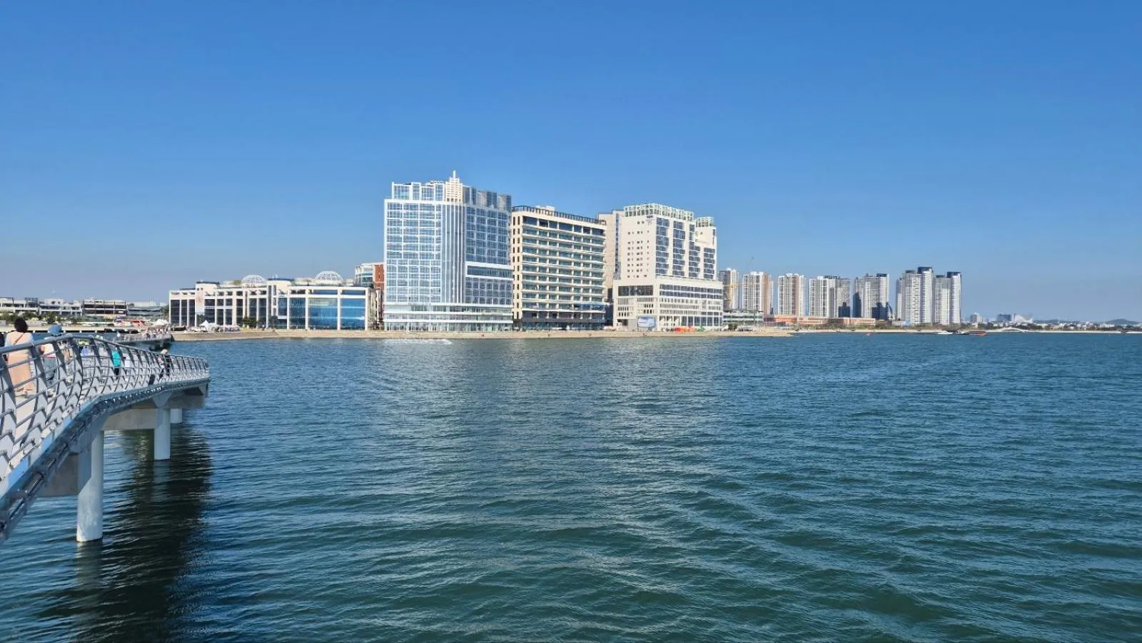 Property building in WAVEM HOTEL East