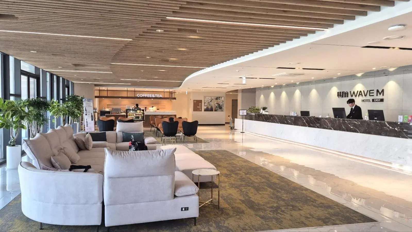 Lobby or reception in WAVEM HOTEL East Lobby or reception in WAVEM HOTEL East