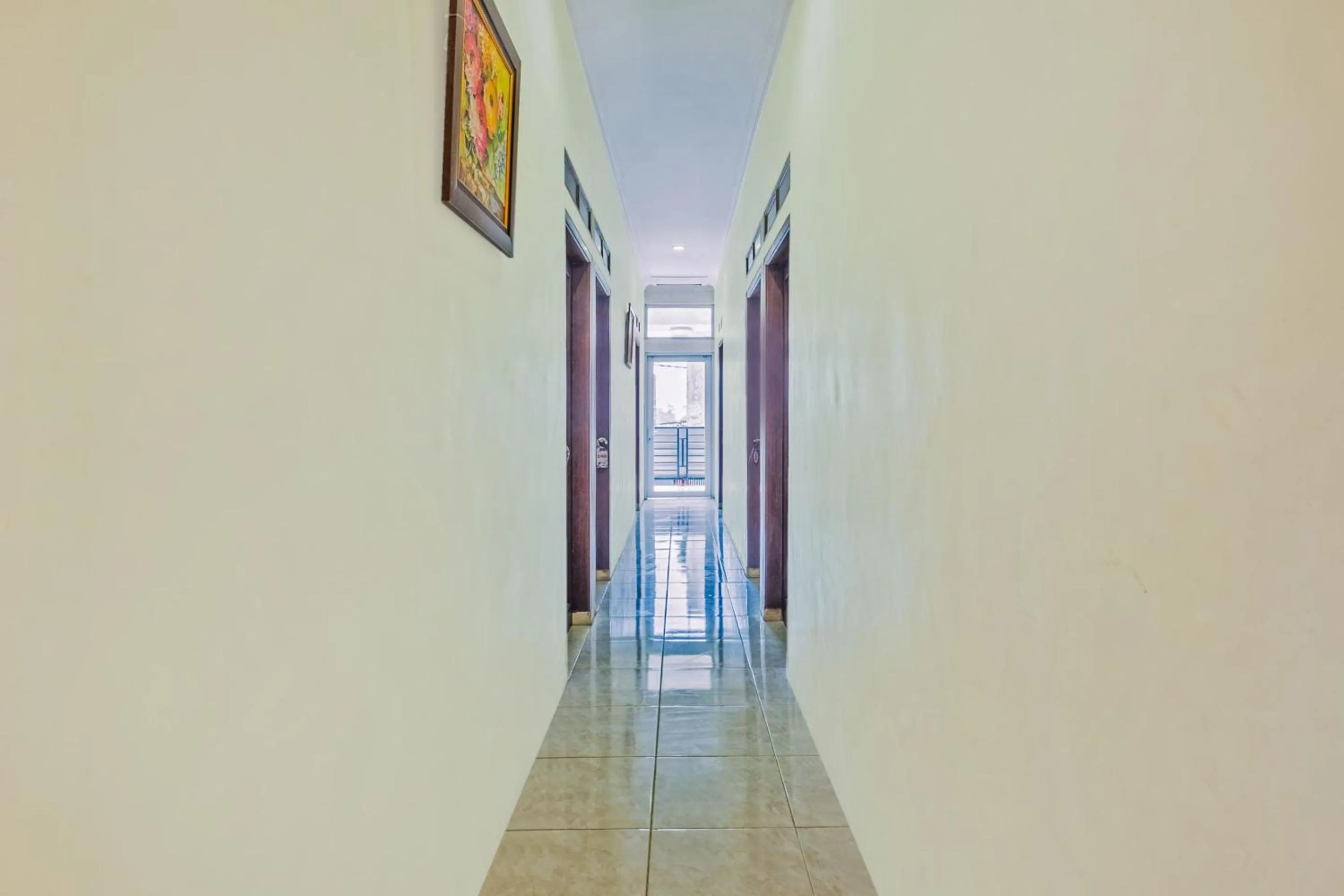 Lobby or reception in Hotel O Sudirman Guesthouse Syariah