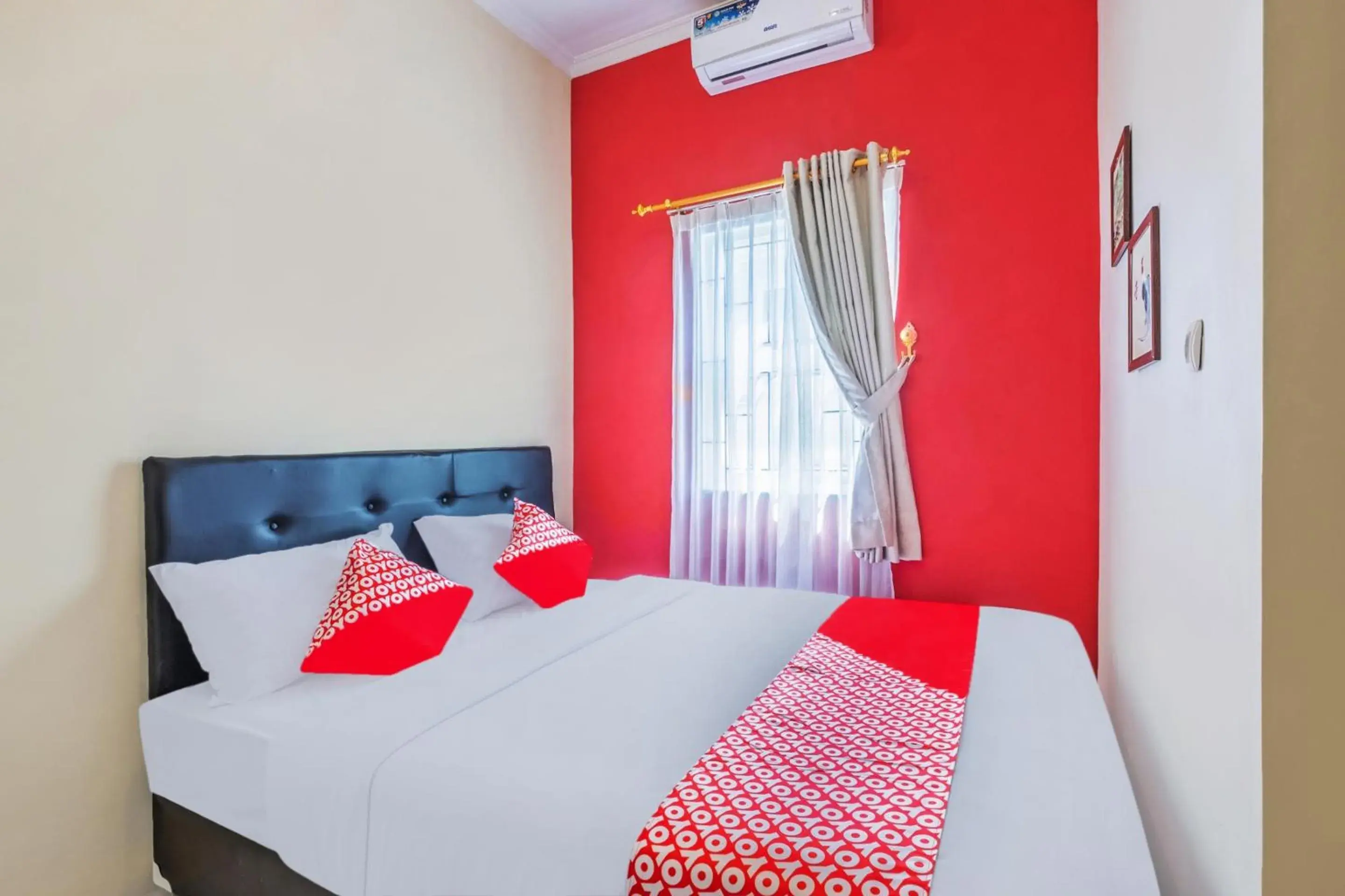 Bedroom in Hotel O Sudirman Guesthouse Syariah Bedroom in Hotel O Sudirman Guesthouse Syariah