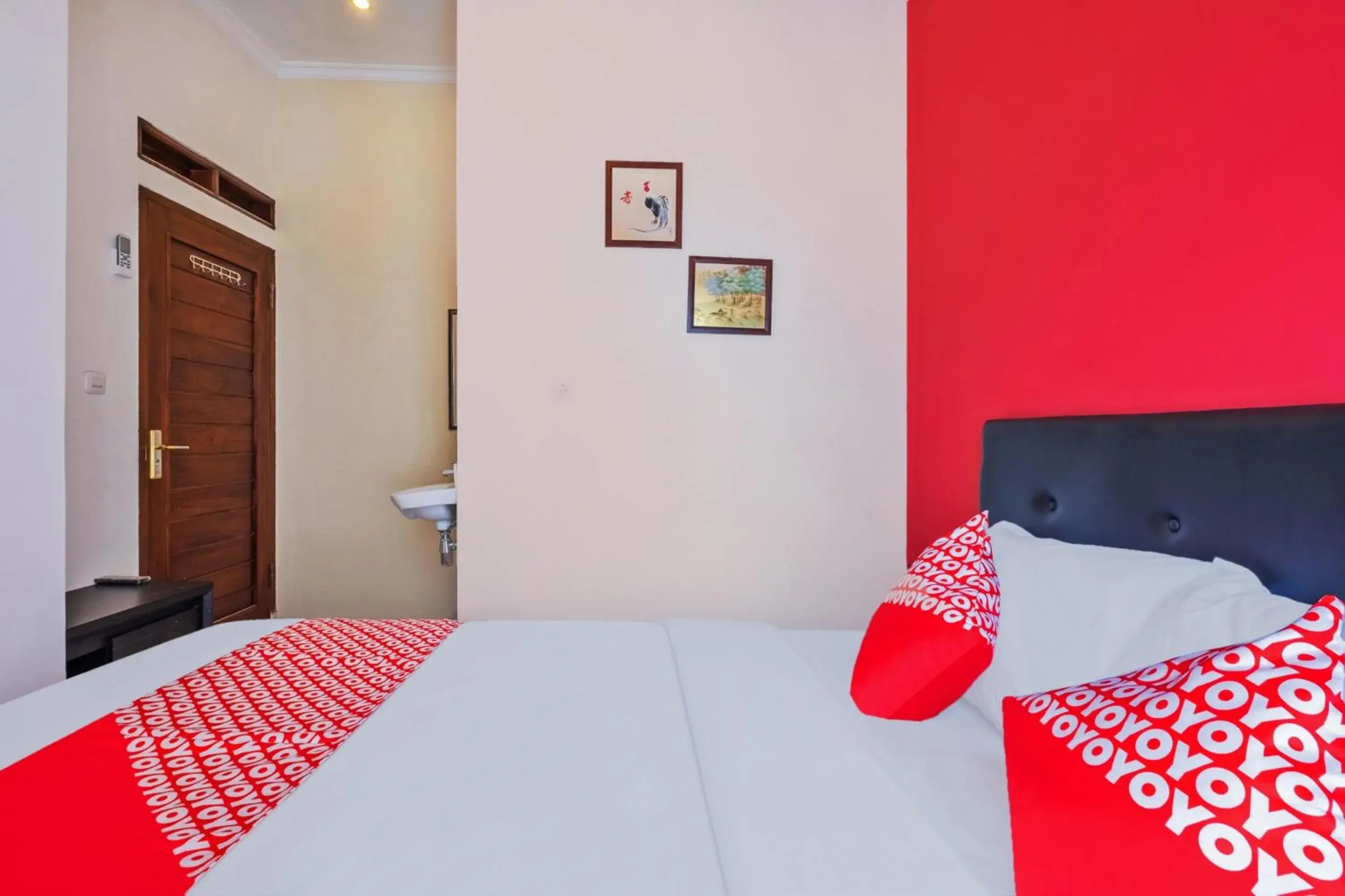 Bedroom in Hotel O Sudirman Guesthouse Syariah Bedroom in Hotel O Sudirman Guesthouse Syariah