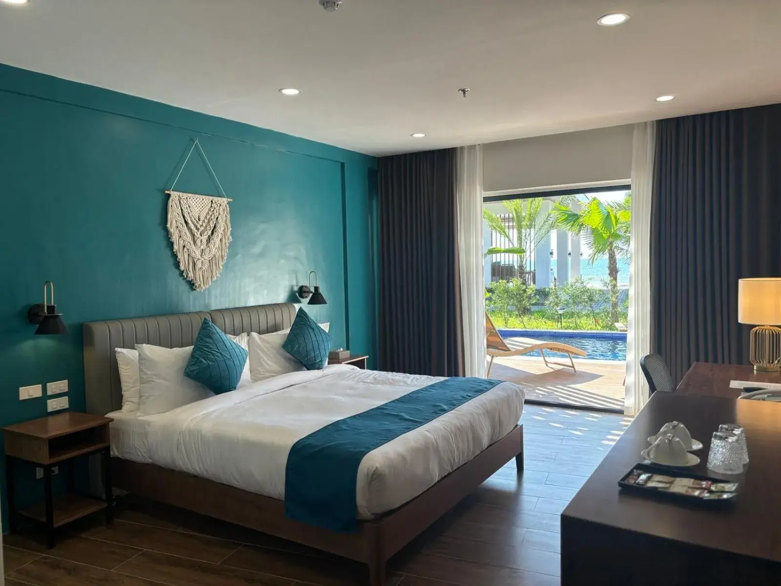 Bed in Hudor Resort - Bauang, La Union Bed in Hudor Resort - Bauang, La Union