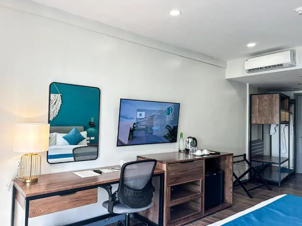 Deluxe Double or Twin Room with Sea View in Hudor Resort - Bauang, La Union Deluxe Double or Twin Room with Sea View in Hudor Resort - Bauang, La Union