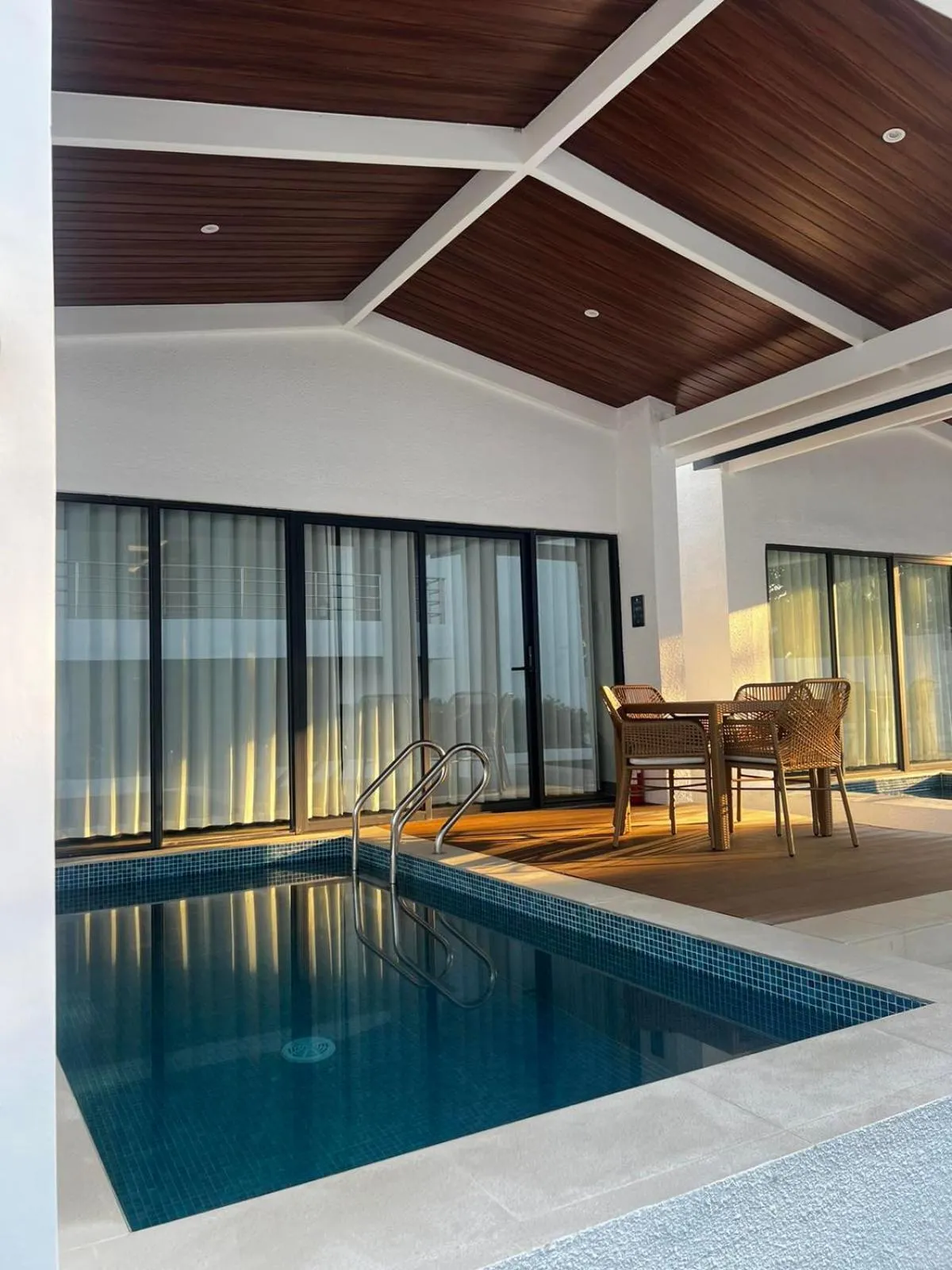 Hudor Resort - Bauang, La Union