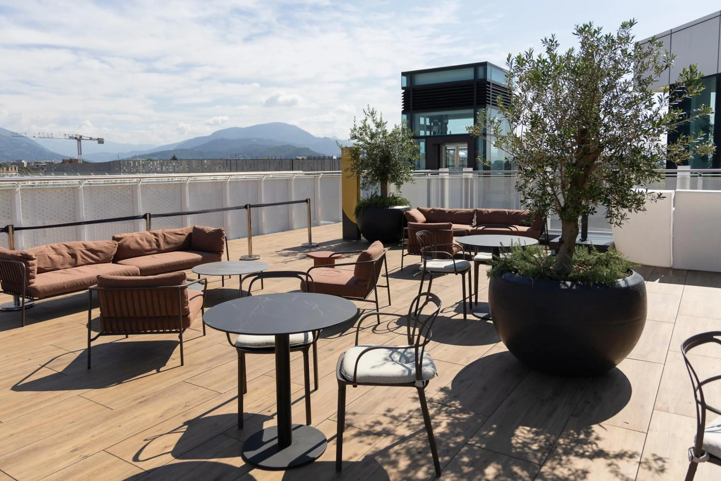 Restaurant/places to eat in Radisson Blu Hotel, Bergamo ChorusLife