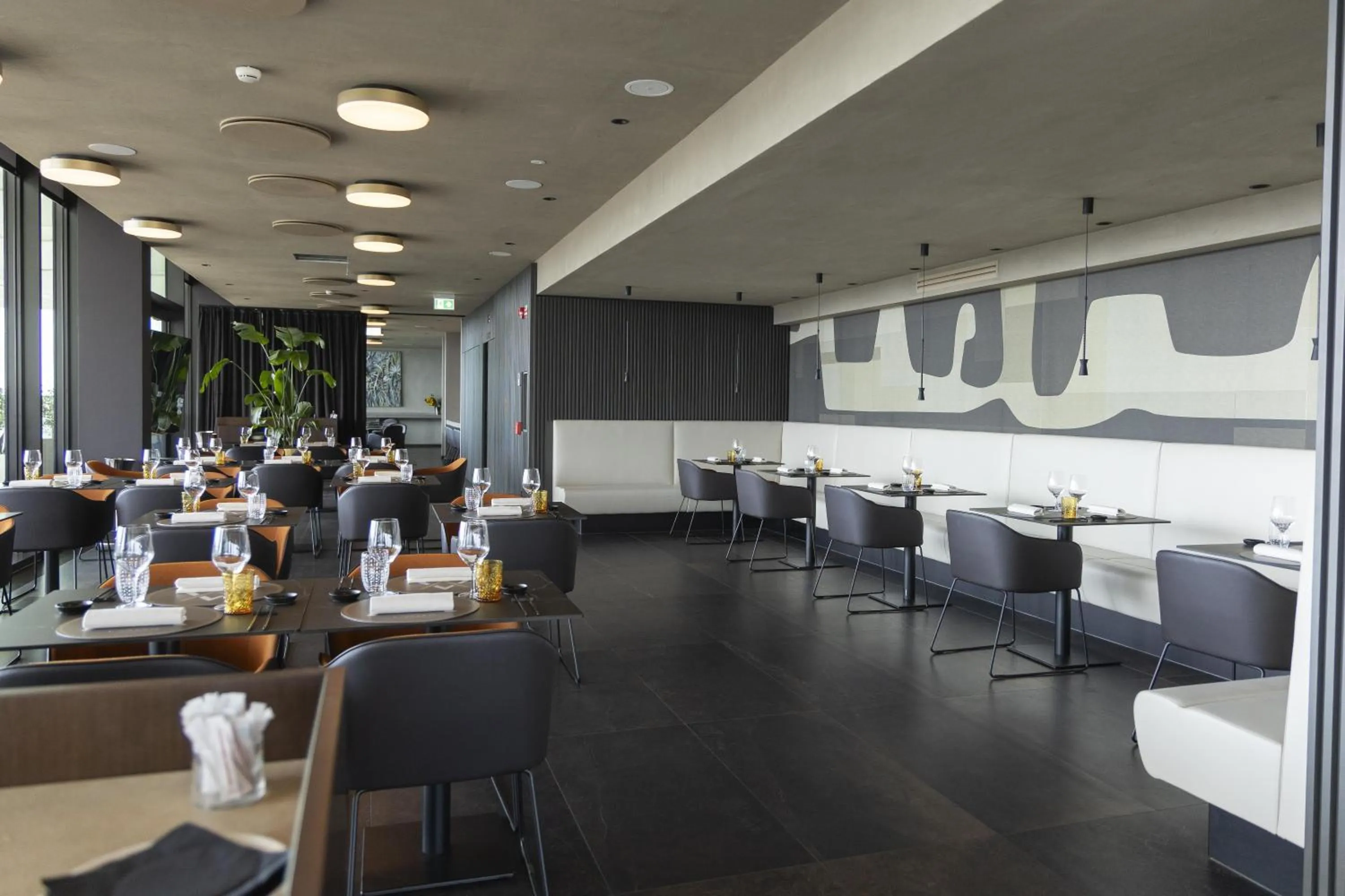 Restaurant/places to eat in Radisson Blu Hotel, Bergamo ChorusLife