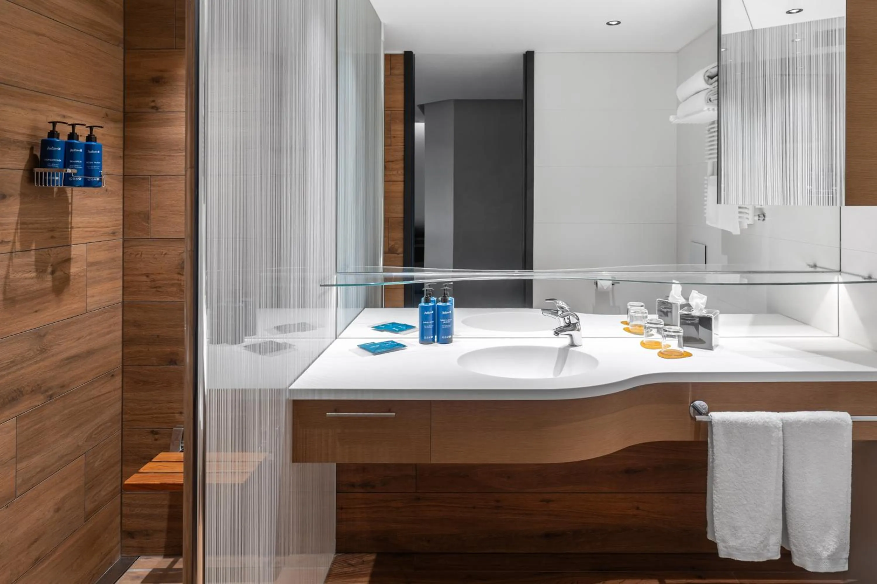 Bathroom in Radisson Blu Hotel, Bergamo ChorusLife