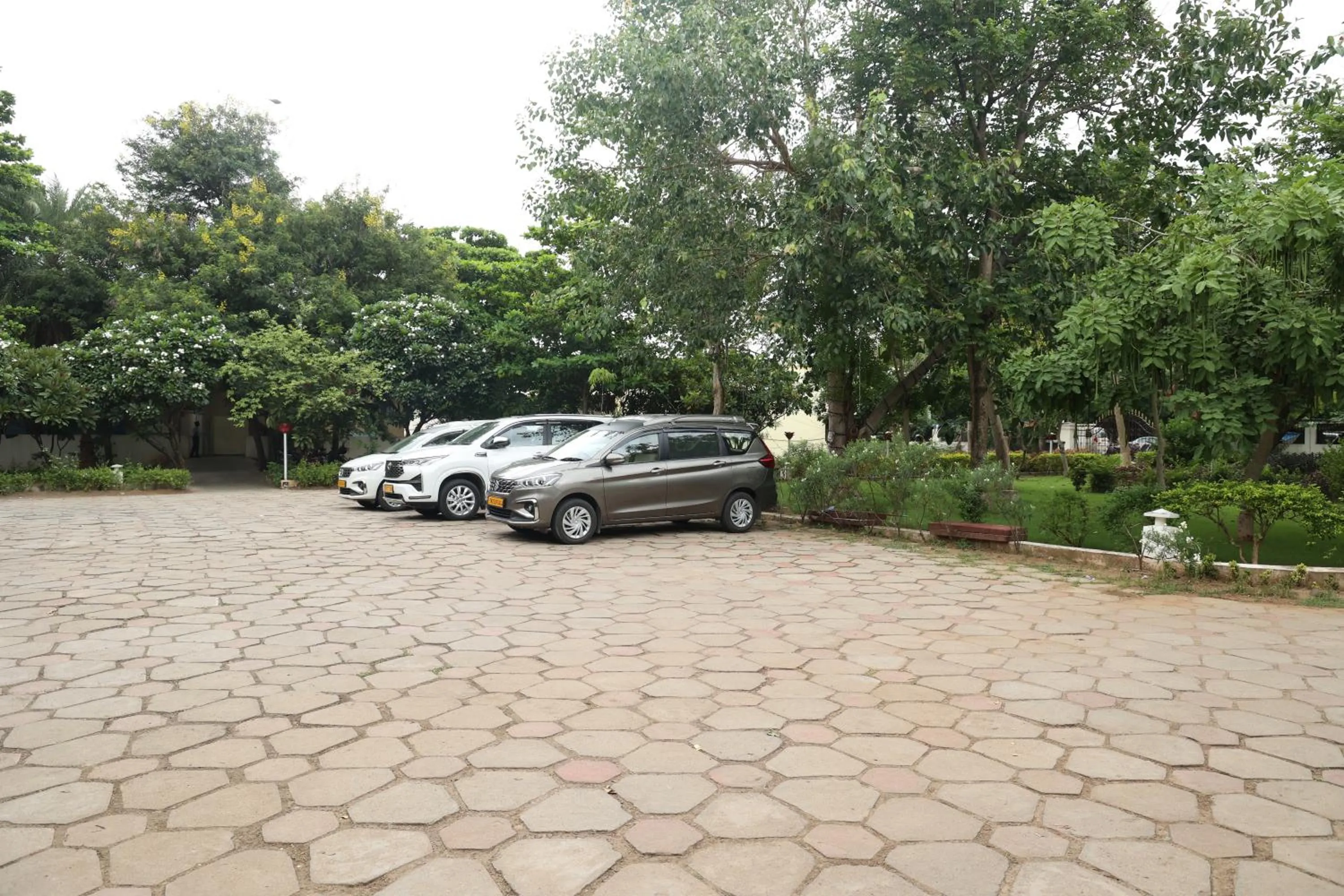 Parking in Sri Kamalanivas