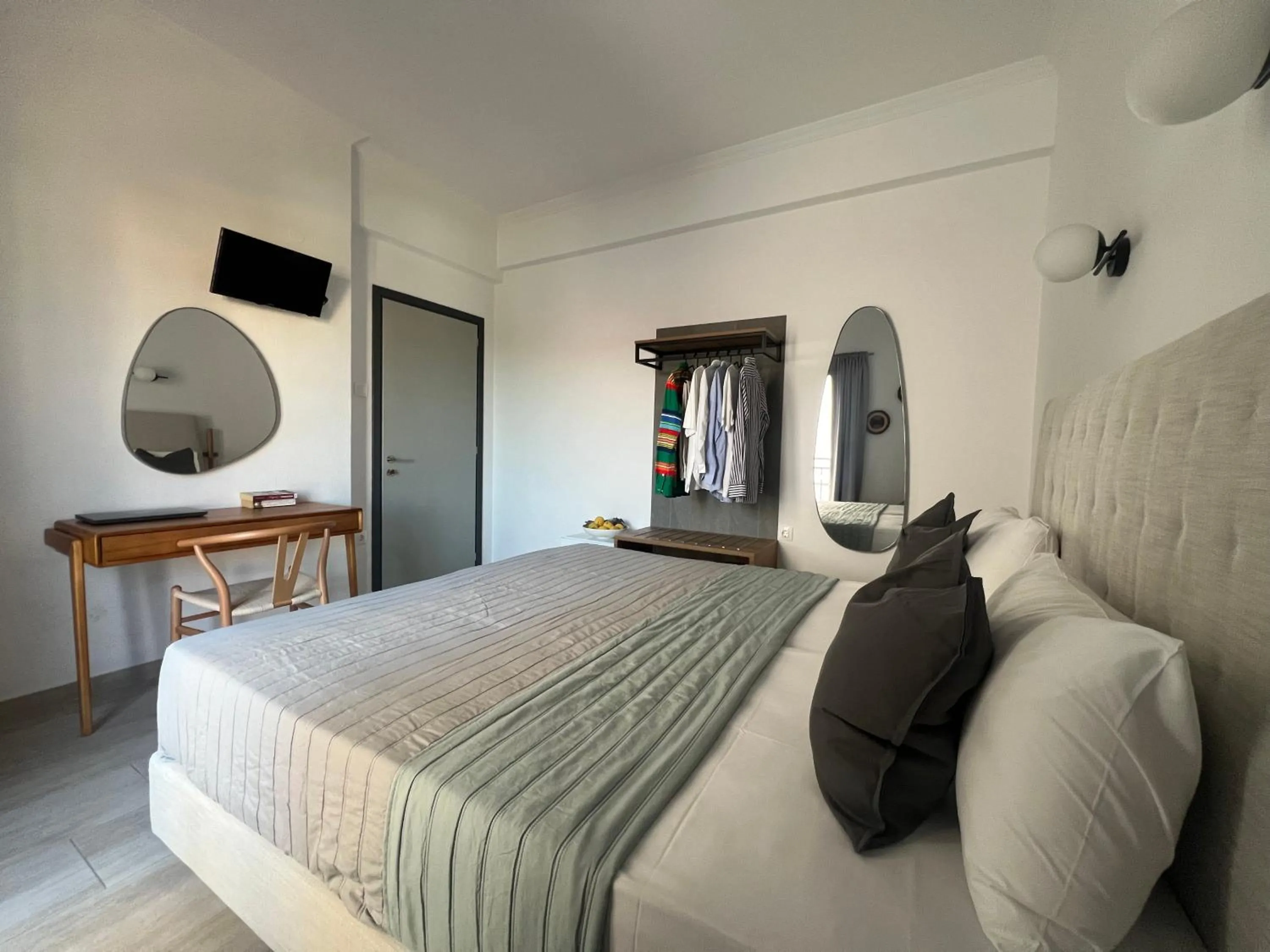 Bed in Central Guest House Skiathos