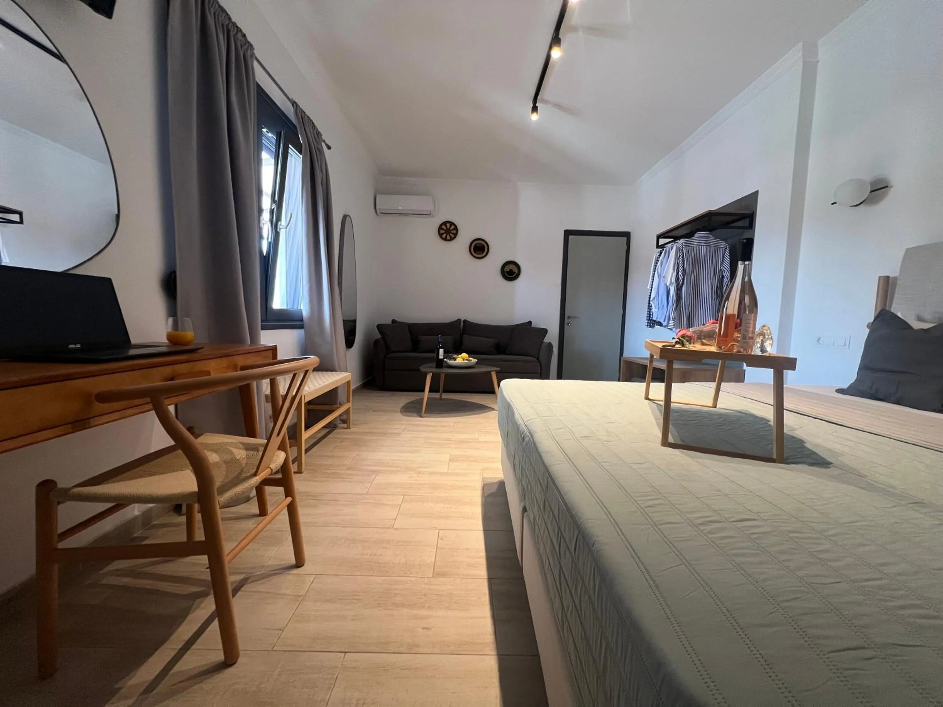 Bed in Central Guest House Skiathos