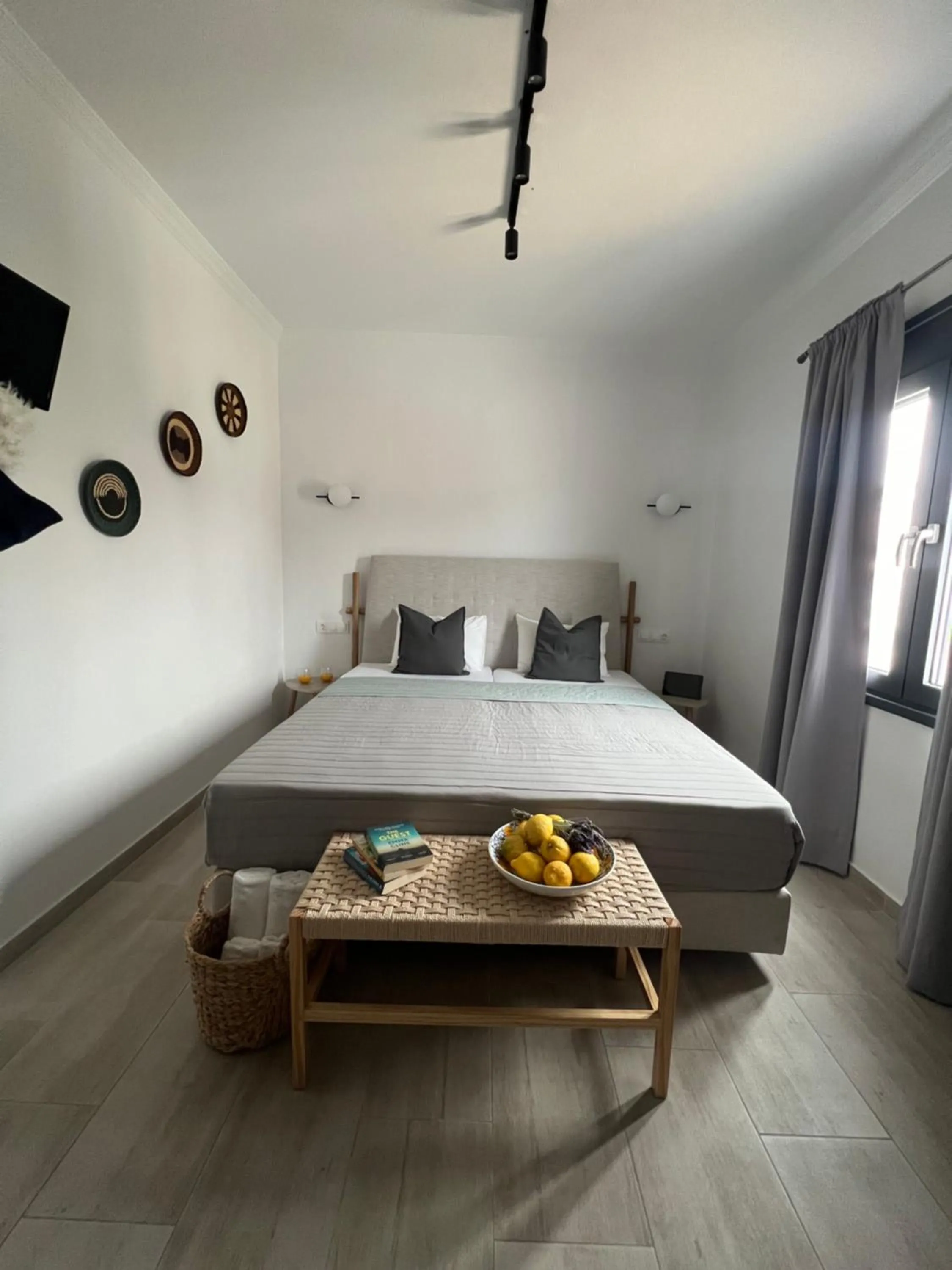 Bed in Central Guest House Skiathos
